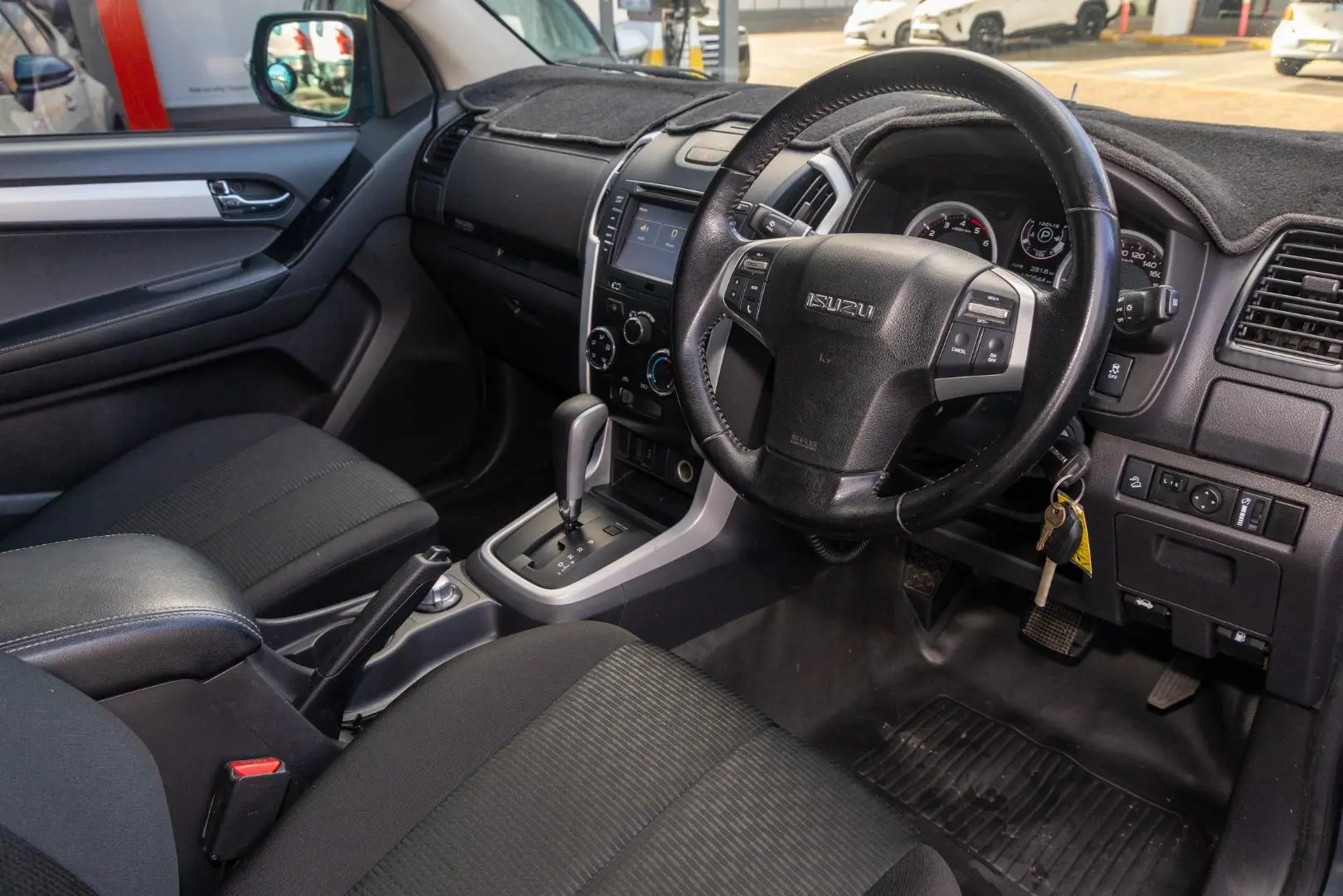 2019 Isuzu D-MAX Gallery Image 7