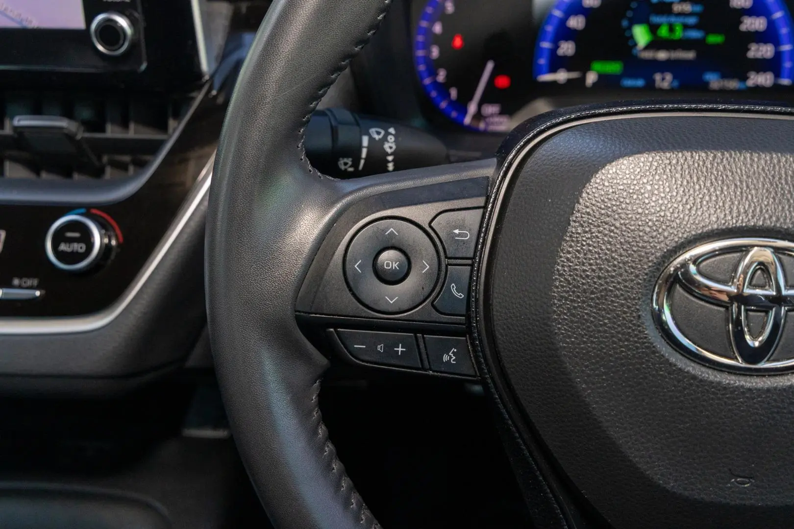 2020 Toyota Corolla Gallery Image 11