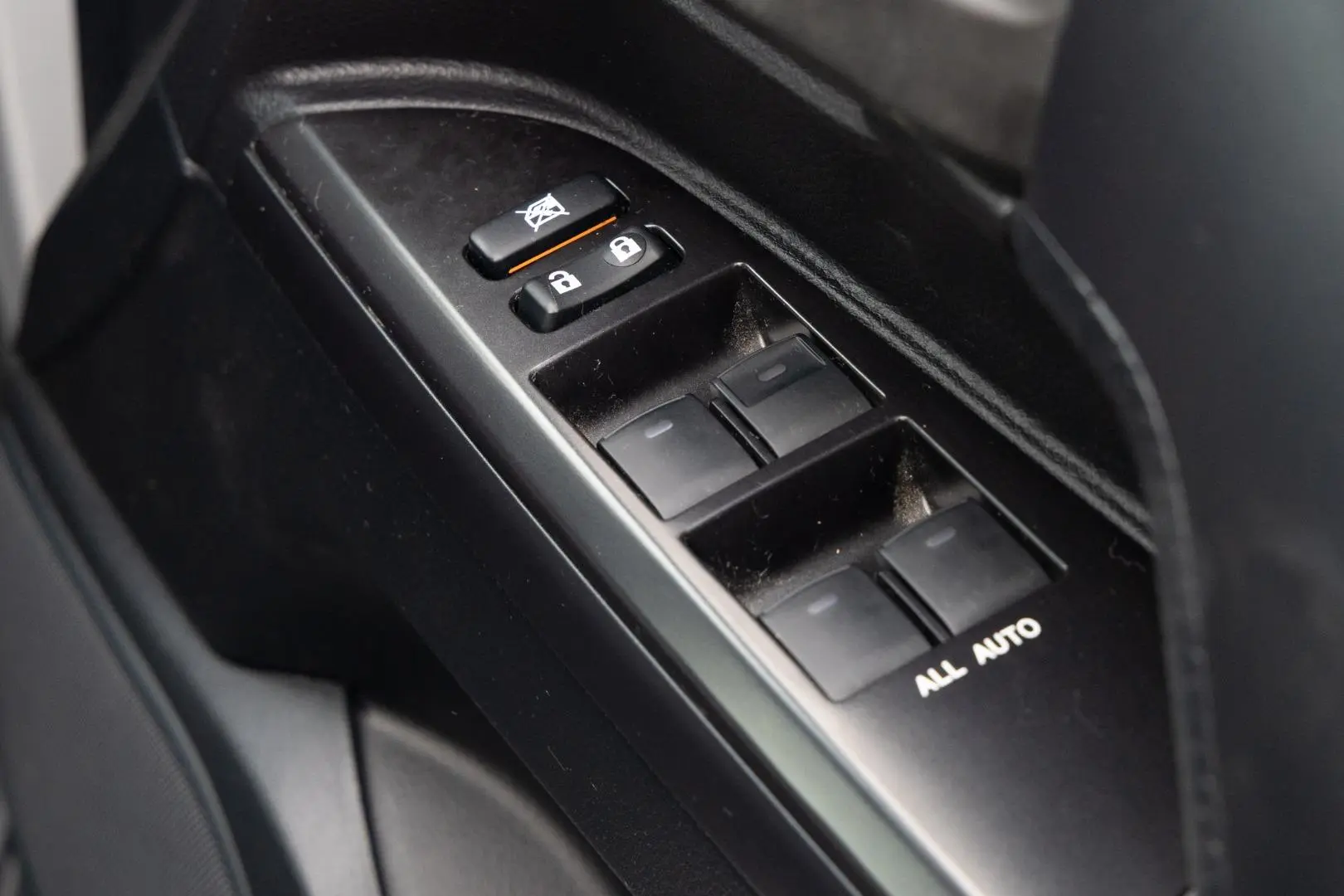 2018 Toyota Landcruiser Gallery Image 19