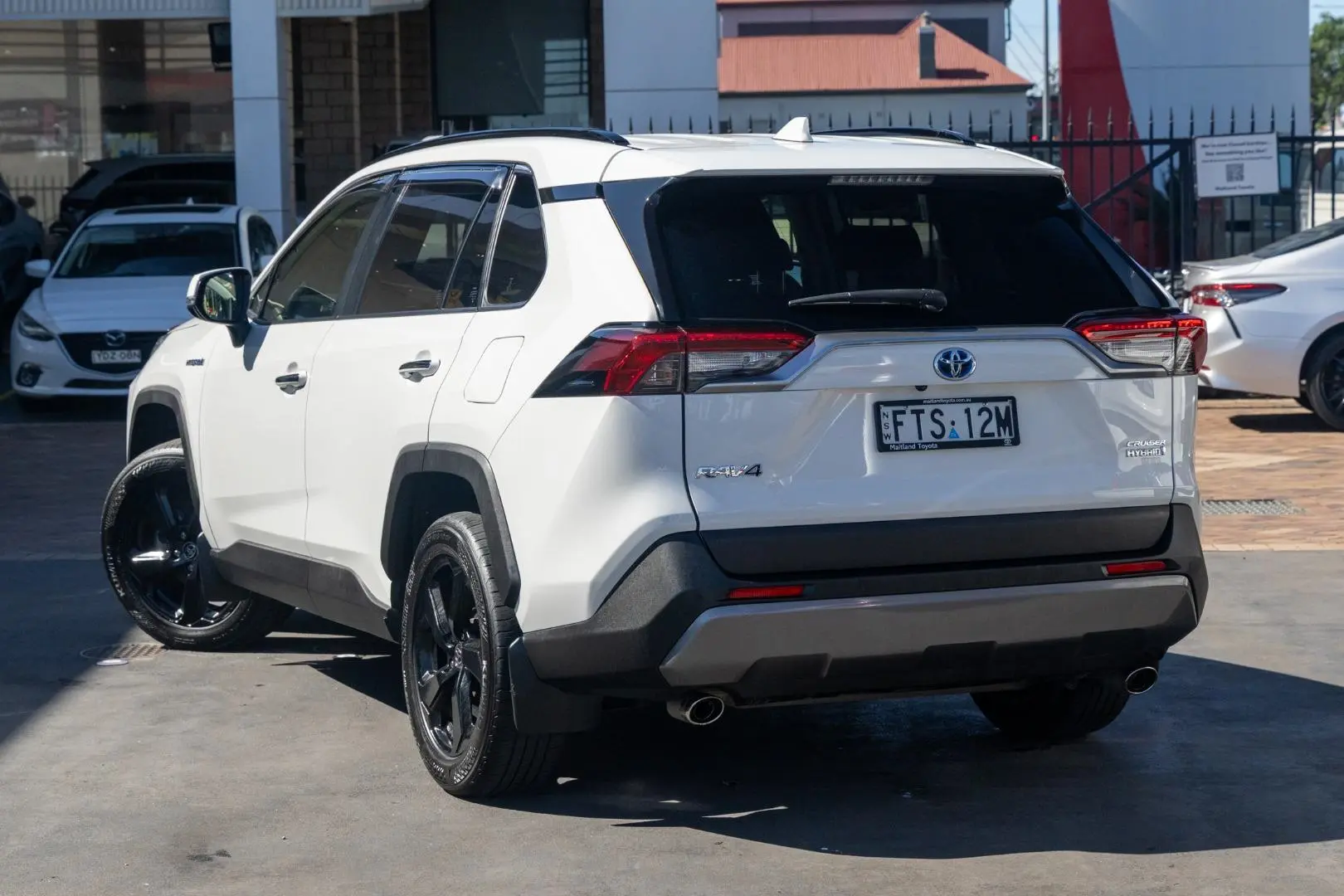 2021 Toyota RAV4 Gallery Image 2