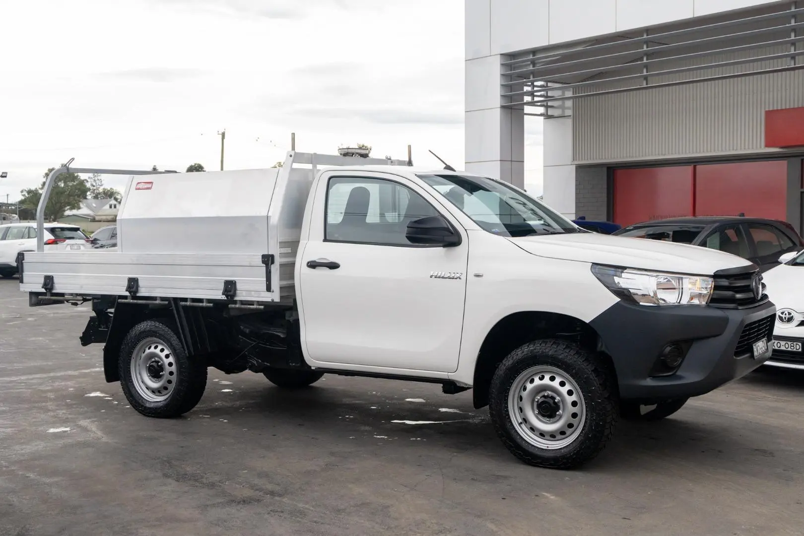 2021 Toyota Hilux Gallery Image 3