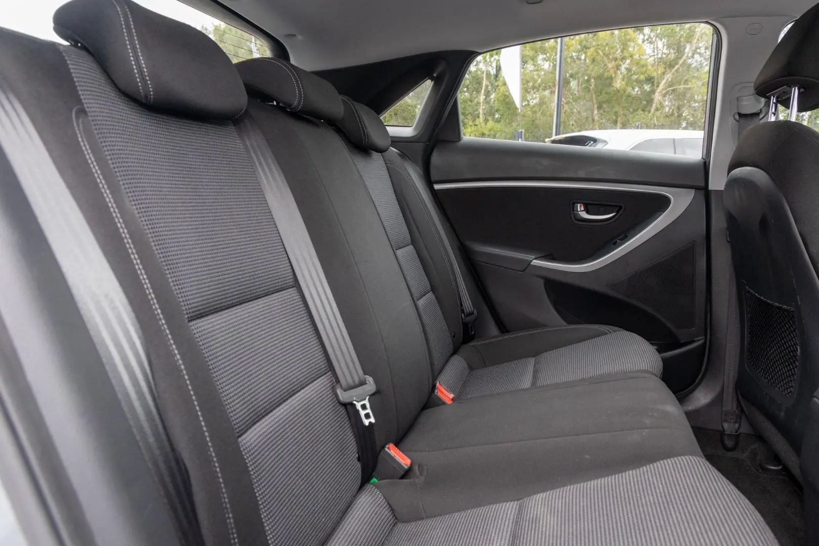 2016 Hyundai i30 Gallery Image 9