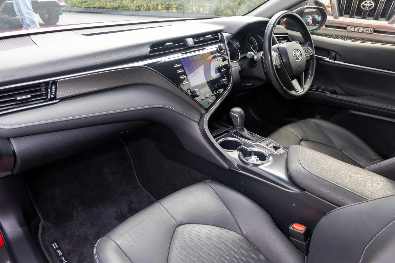 2019 Toyota Camry Gallery Image 8