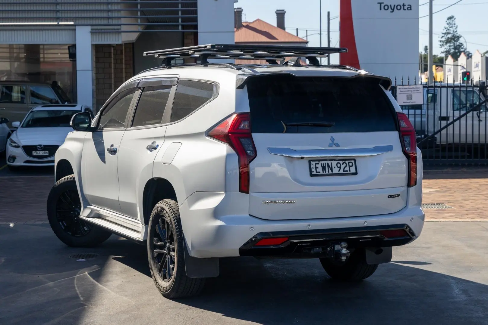 2022 Mitsubishi Pajero Sport Gallery Image 2