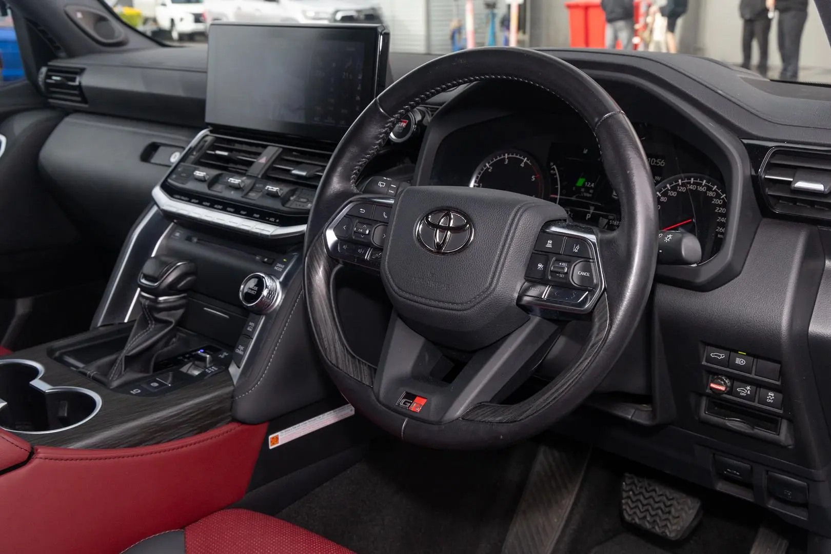 2022 Toyota Landcruiser Gallery Image 7