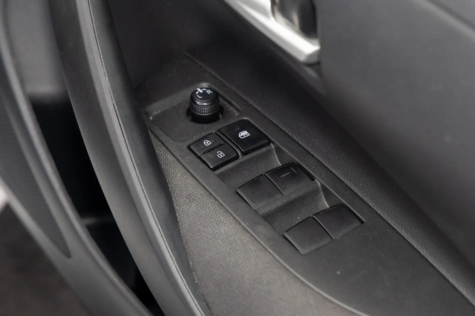 2023 Toyota Corolla Gallery Image 18