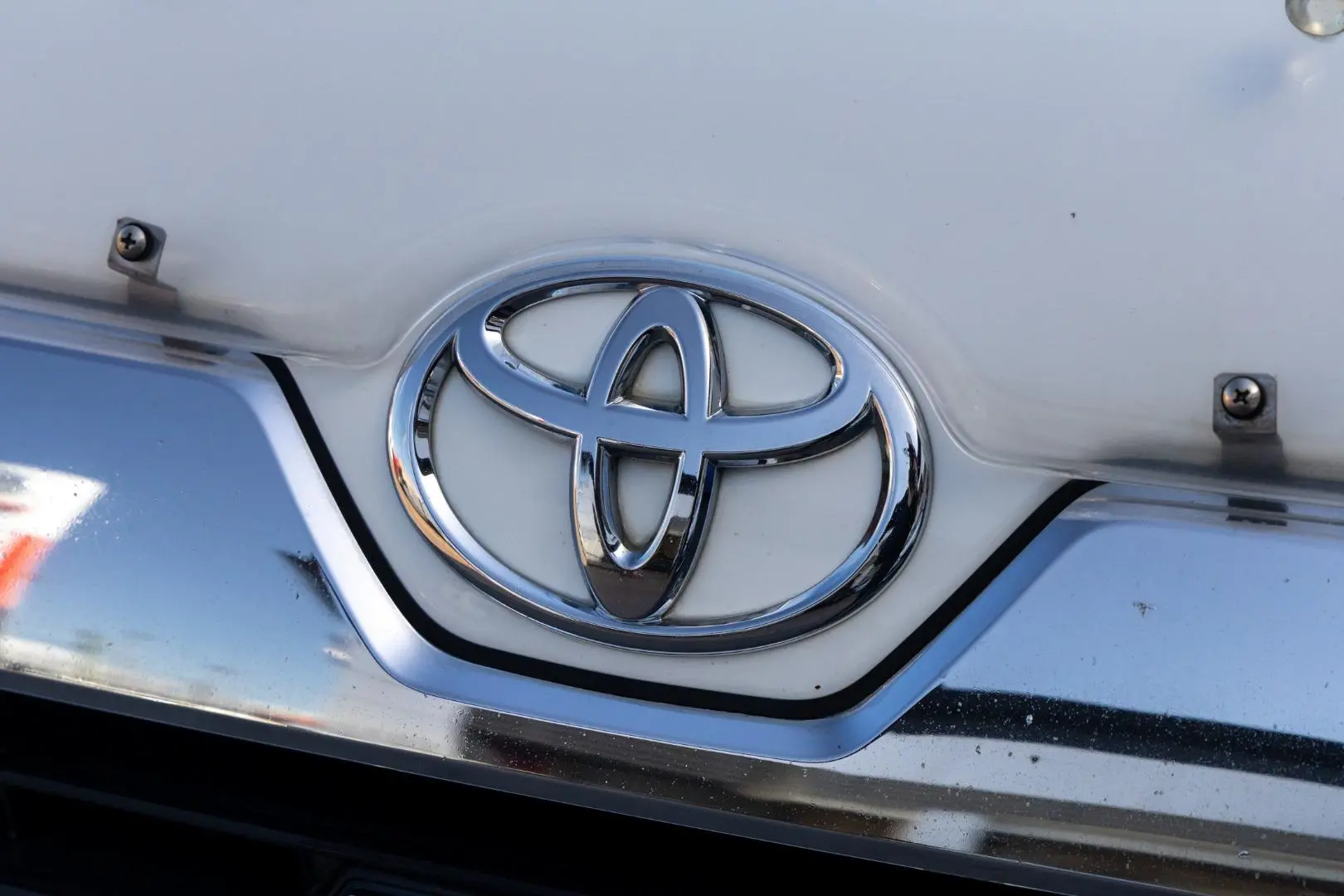 2023 Toyota Hiace Gallery Image 21
