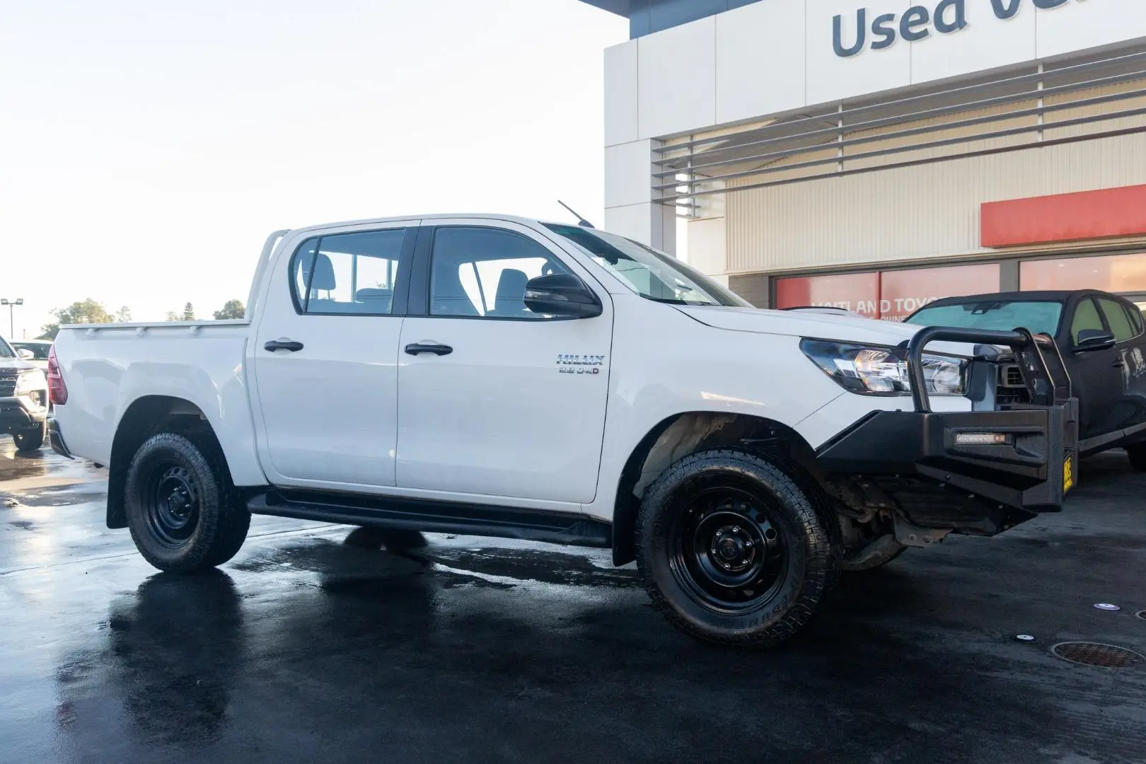 2021 Toyota Hilux Gallery Image 3