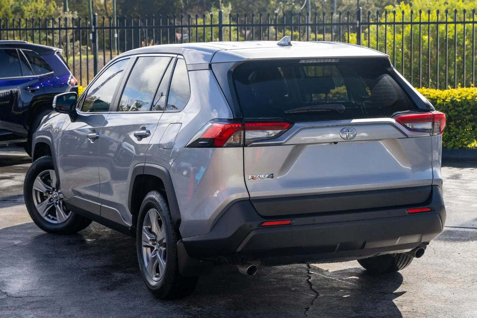 2022 Toyota RAV4 Gallery Image 2