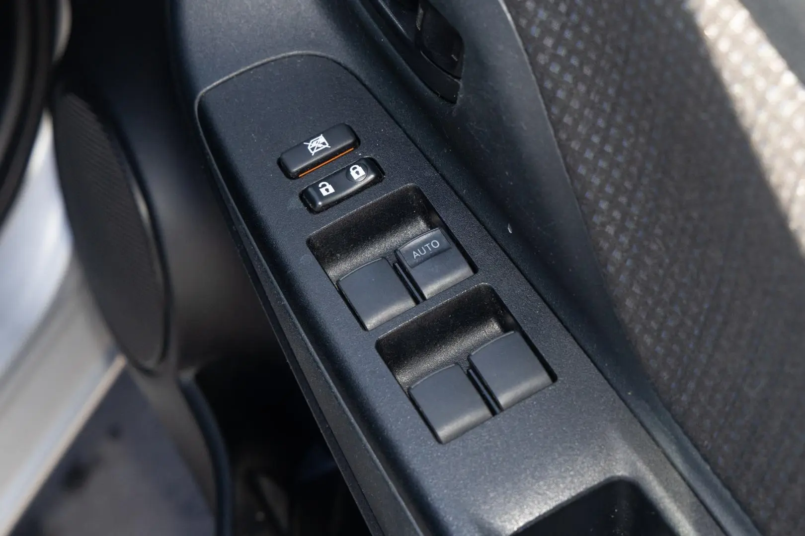 2017 Toyota Yaris Gallery Image 18