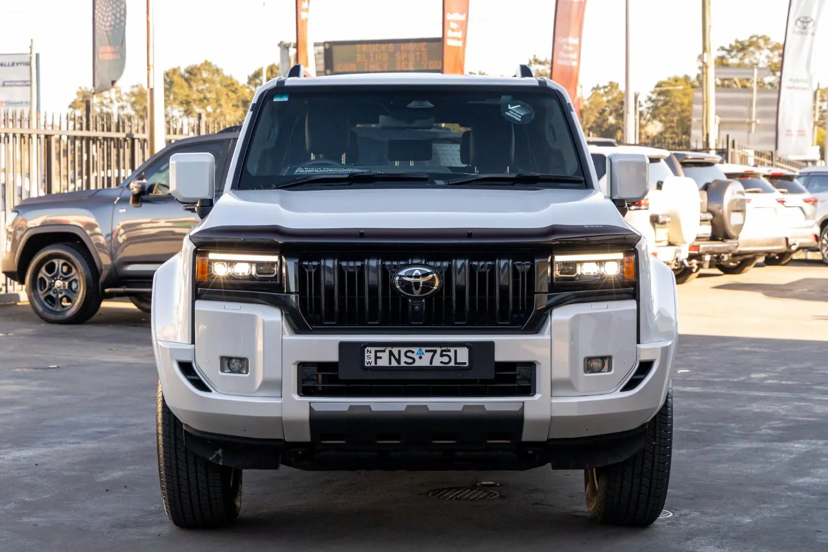 2025 Toyota Landcruiser Prado Gallery Image 4