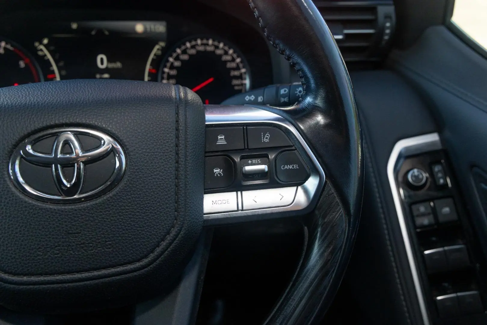 2022 Toyota Landcruiser Gallery Image 13