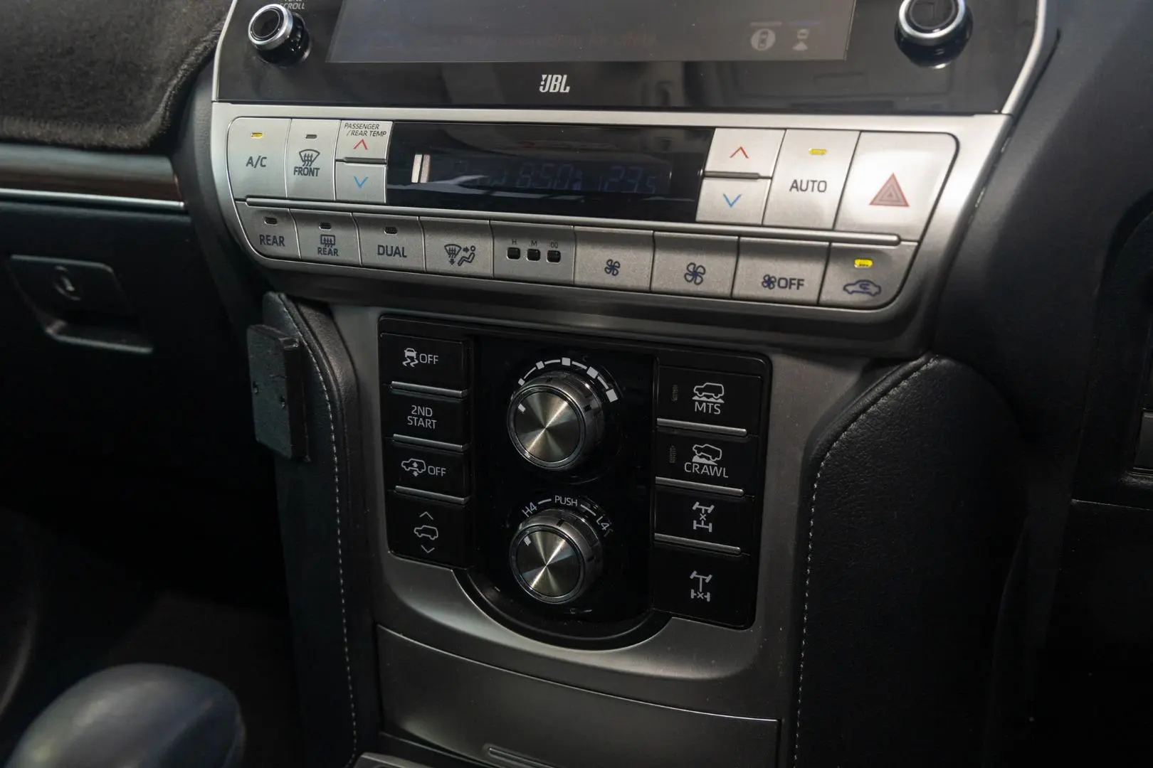 2023 Toyota Landcruiser Prado Gallery Image 16