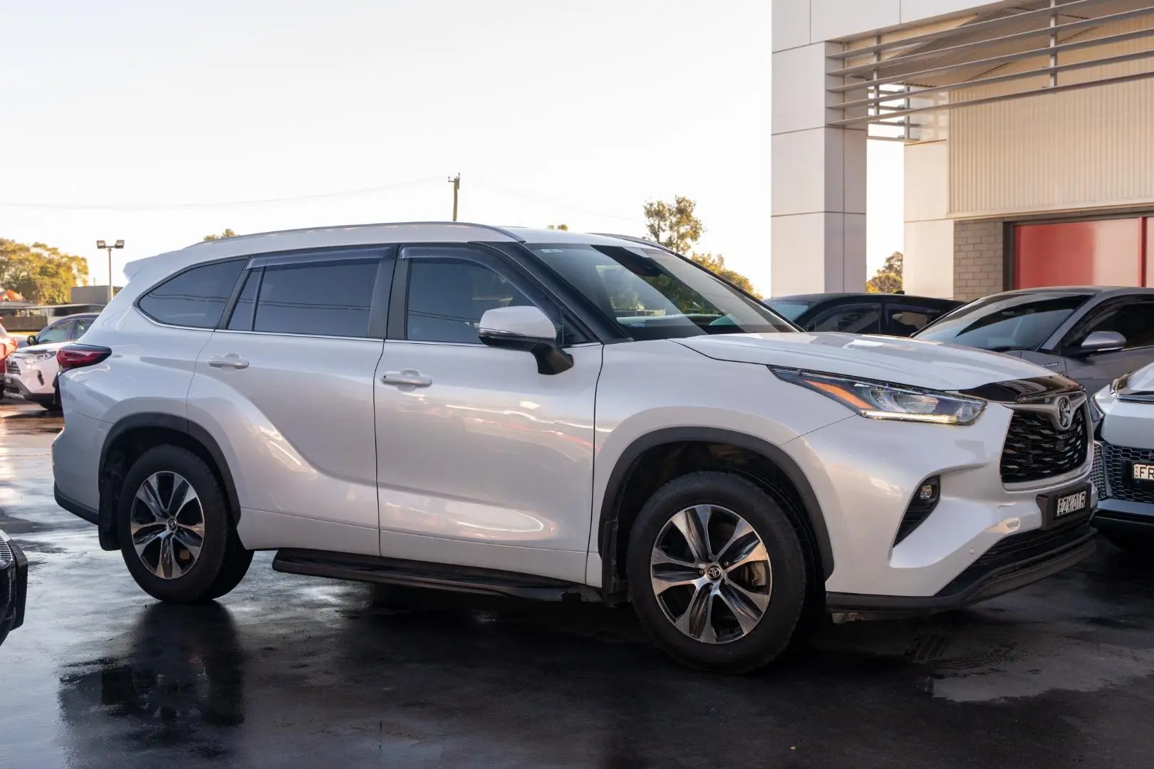 2023 Toyota Kluger Gallery Image 3