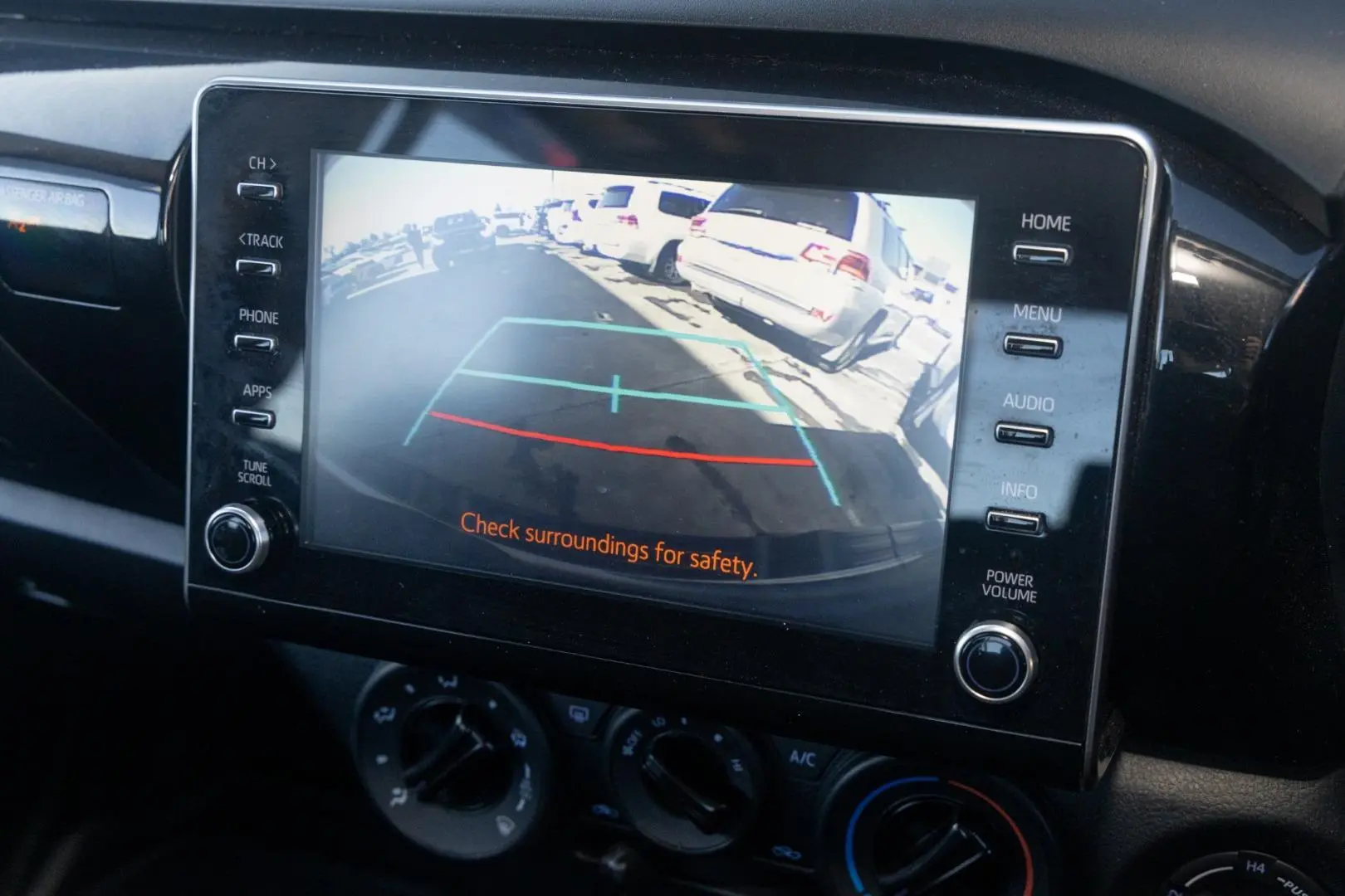 2020 Toyota Hilux Gallery Image 15