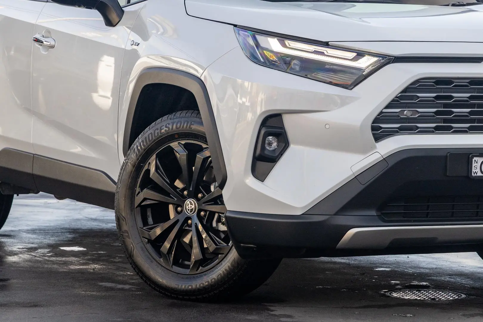 2025 Toyota RAV4 Gallery Image 6