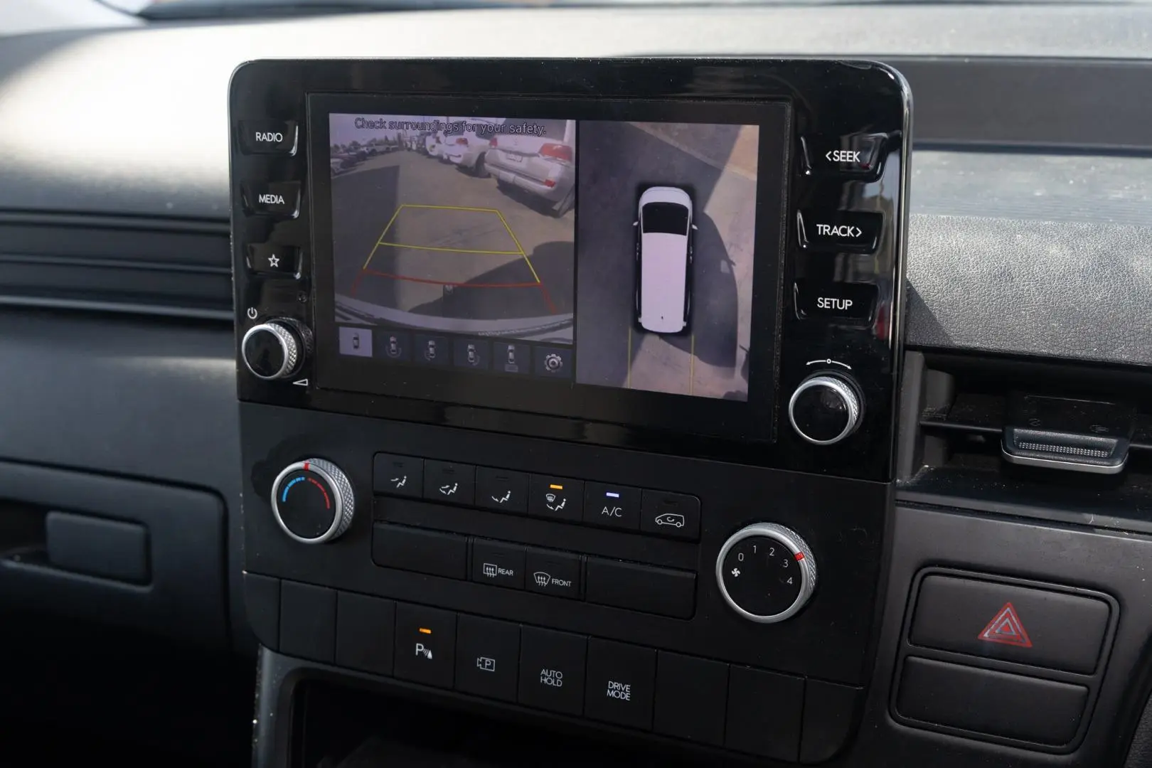 2021 Hyundai STARIA LOAD Gallery Image 15