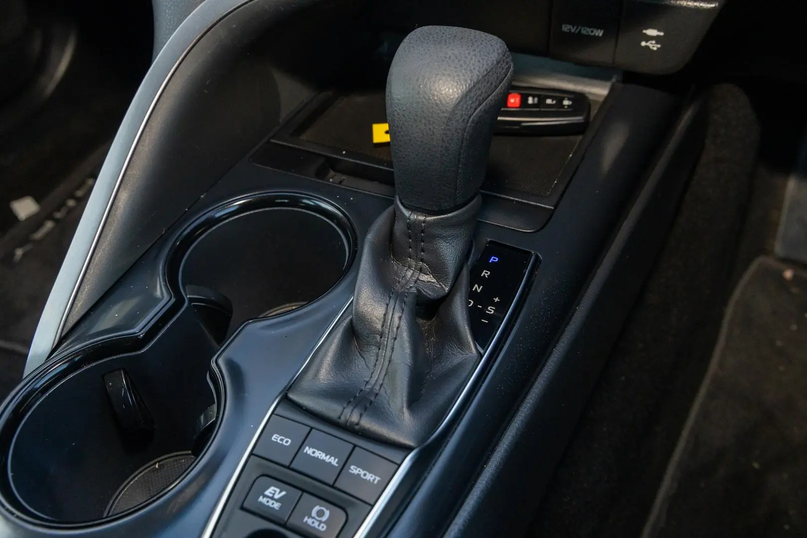 2020 Toyota Camry Gallery Image 15