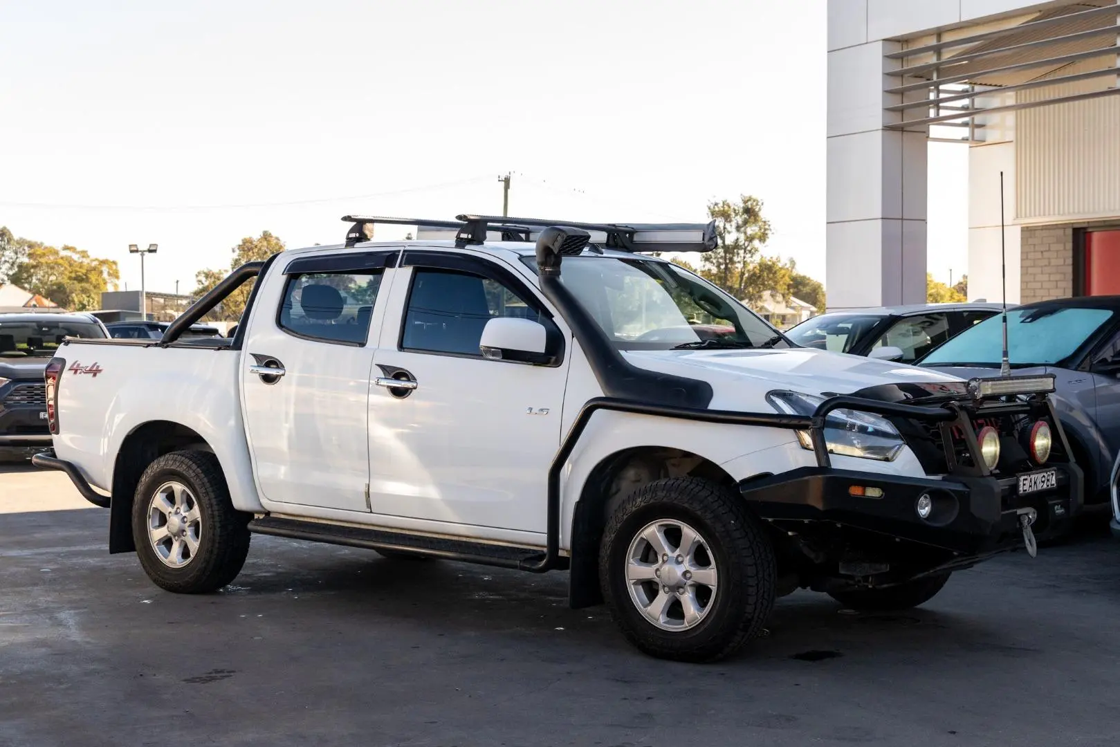 2018 Isuzu D-MAX Gallery Image 3