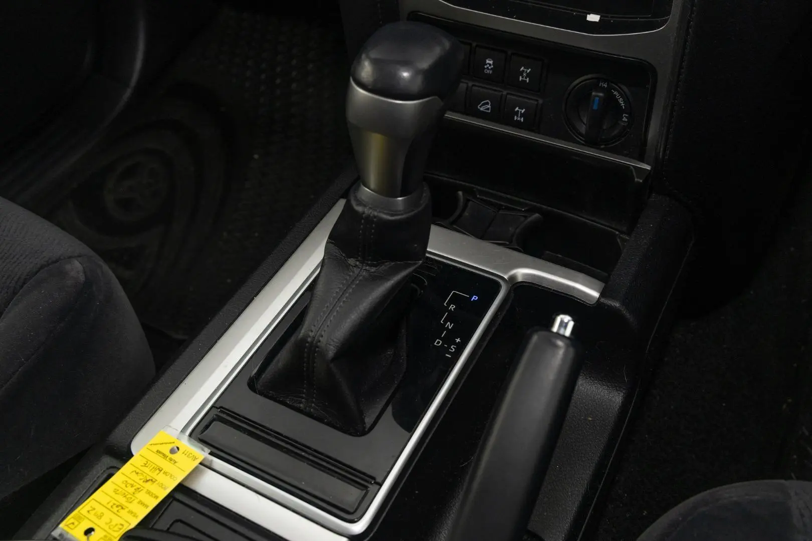 2021 Toyota Landcruiser Prado Gallery Image 16