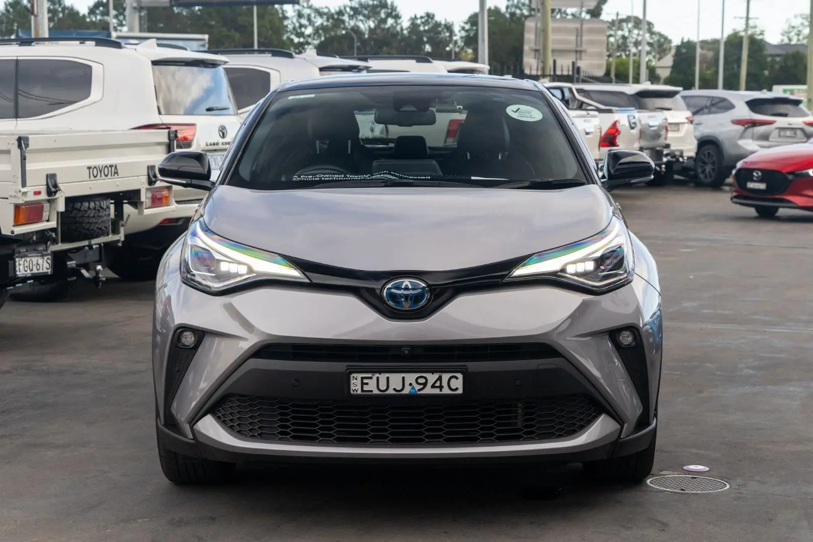 2022 Toyota C-HR Gallery Image 4