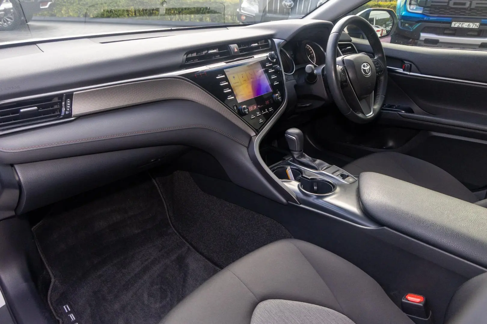 2019 Toyota Camry Gallery Image 8