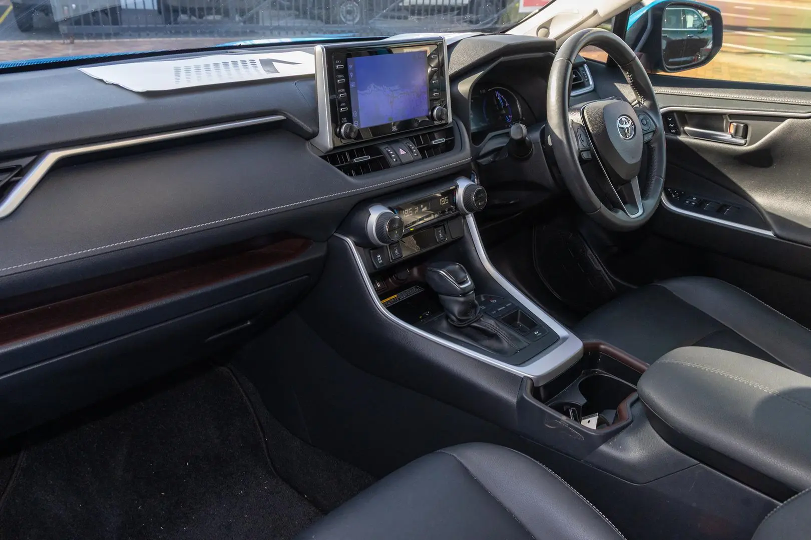2019 Toyota RAV4 Gallery Image 8