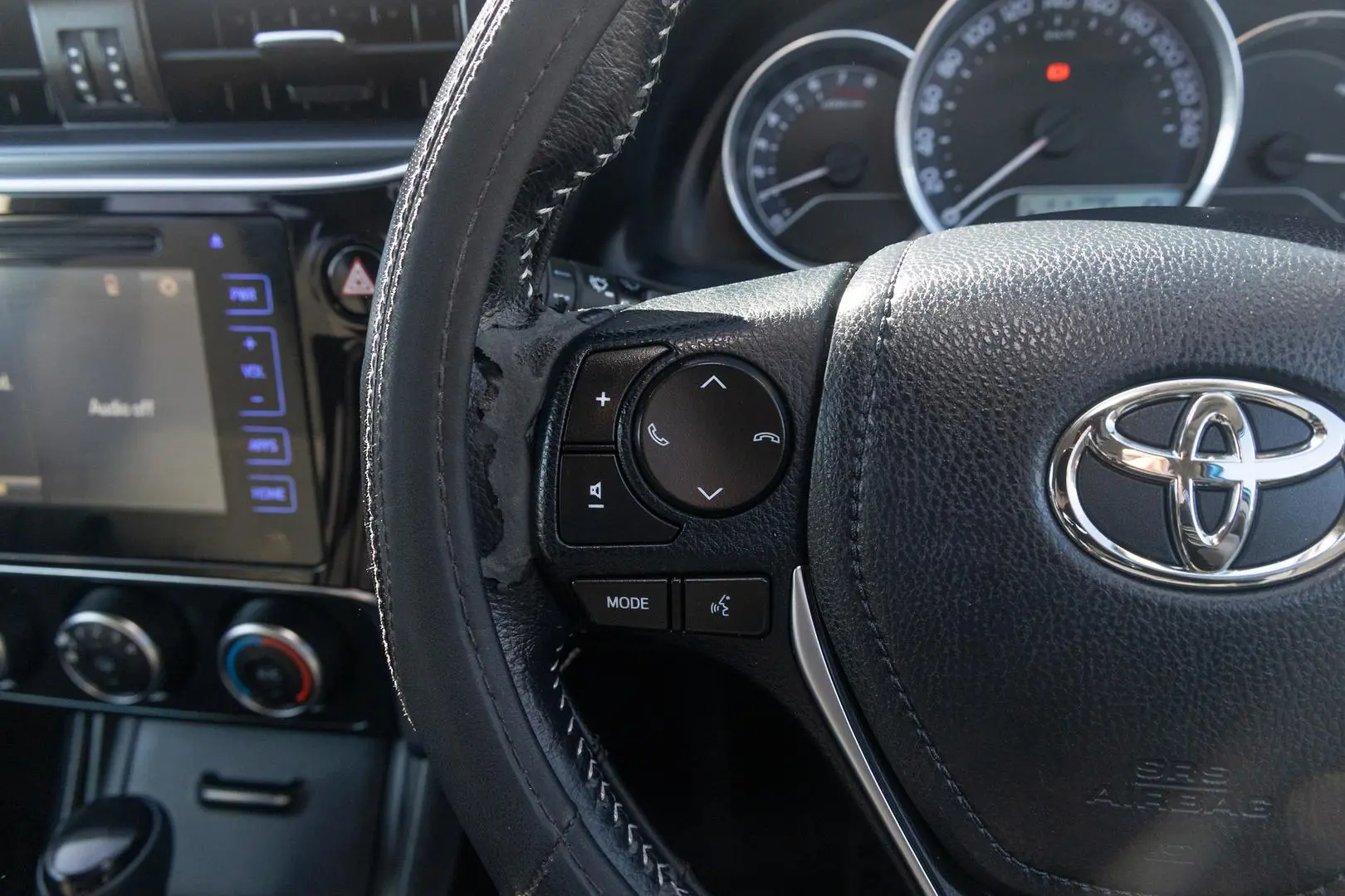 2016 Toyota Corolla Gallery Image 11