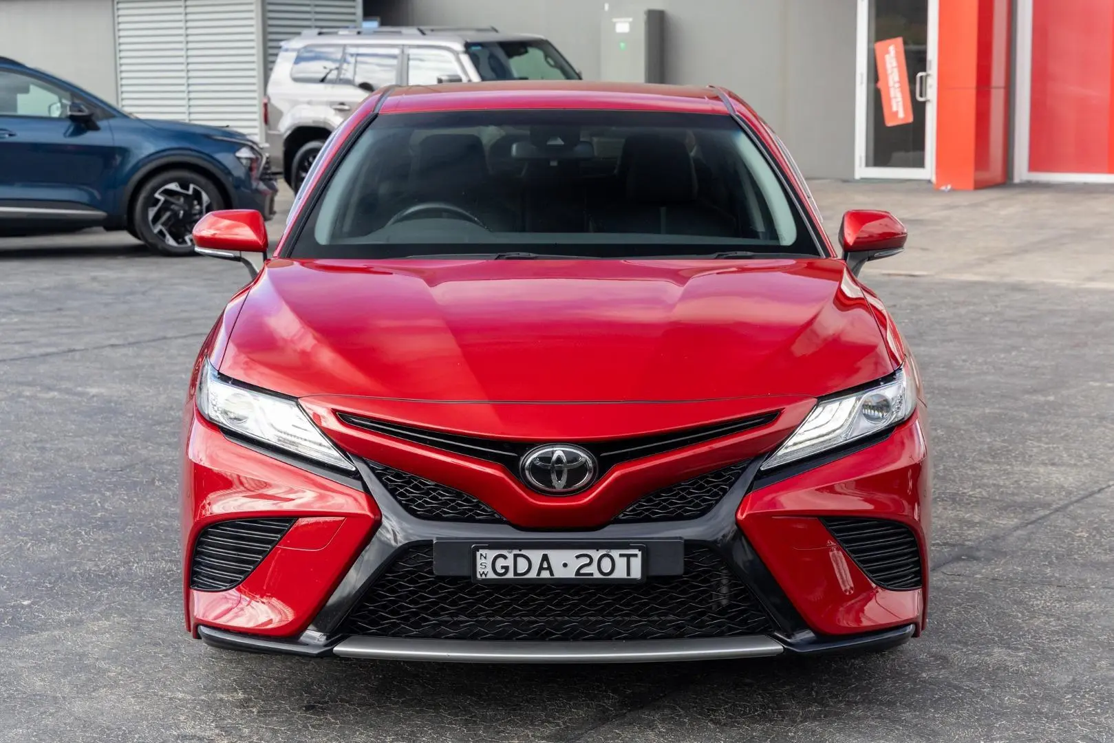 2019 Toyota Camry Gallery Image 4