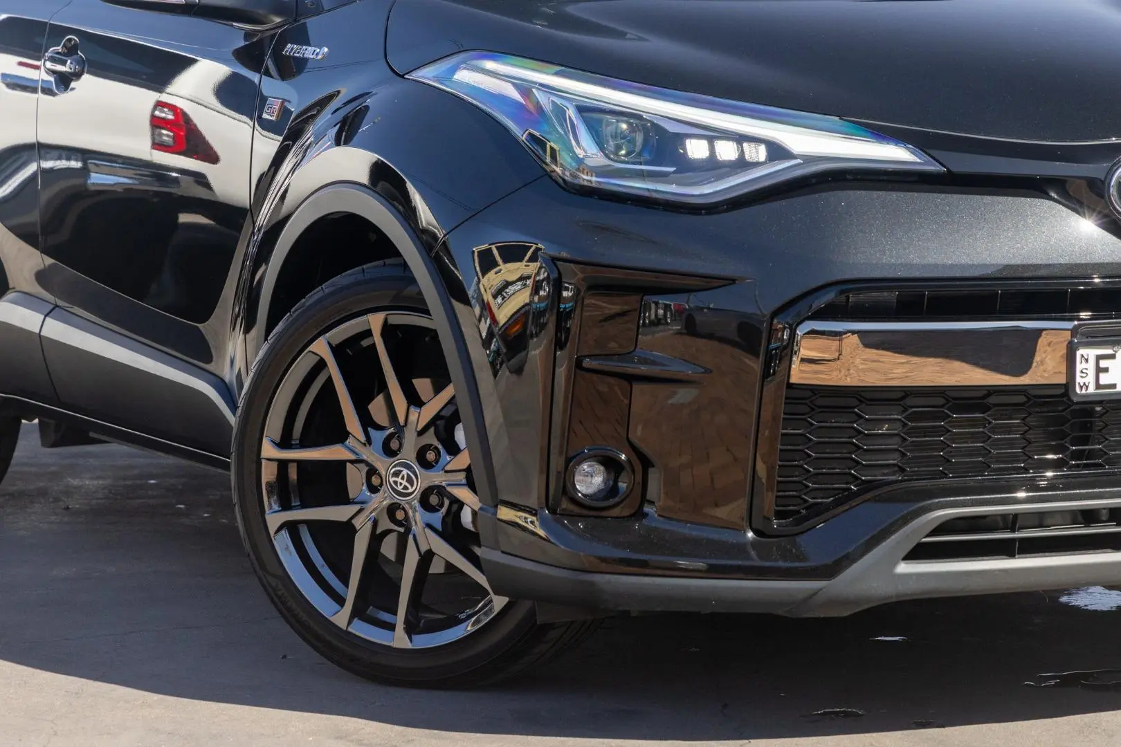 2023 Toyota C-HR Gallery Image 6