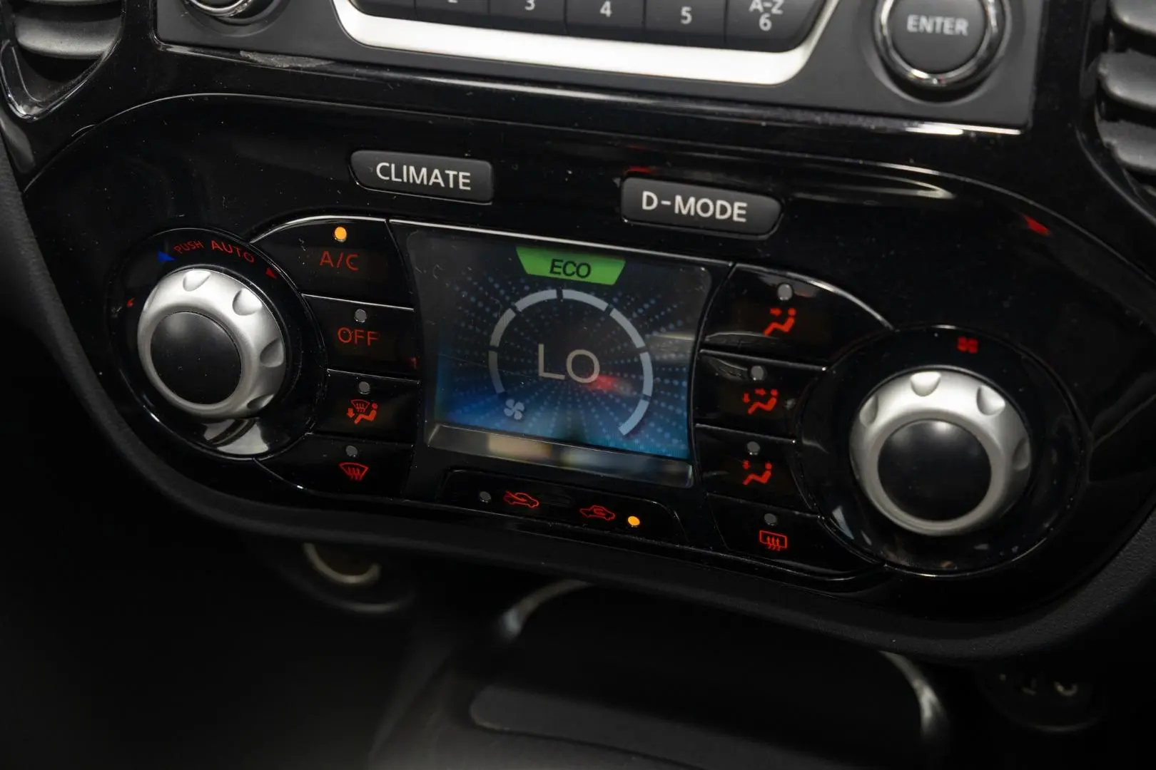 2018 Nissan JUKE Gallery Image 15