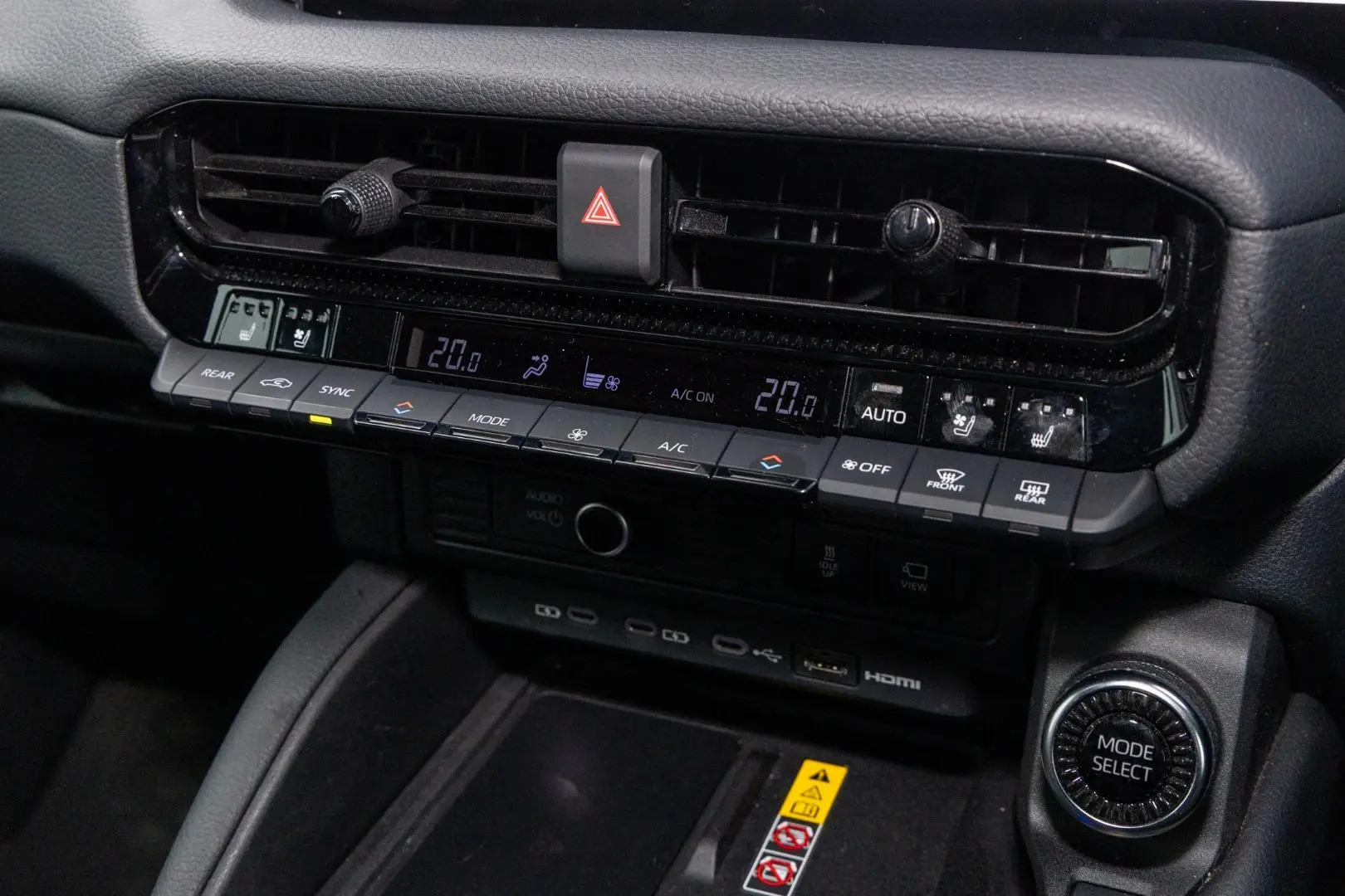 2025 Toyota Landcruiser Prado Gallery Image 16
