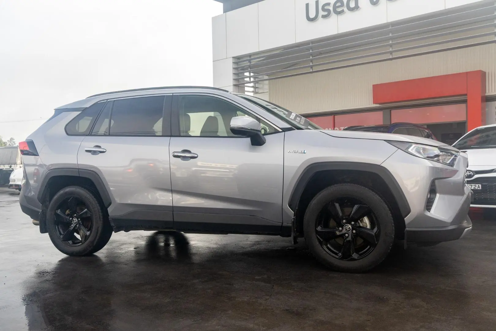 2020 Toyota RAV4 Gallery Image 3