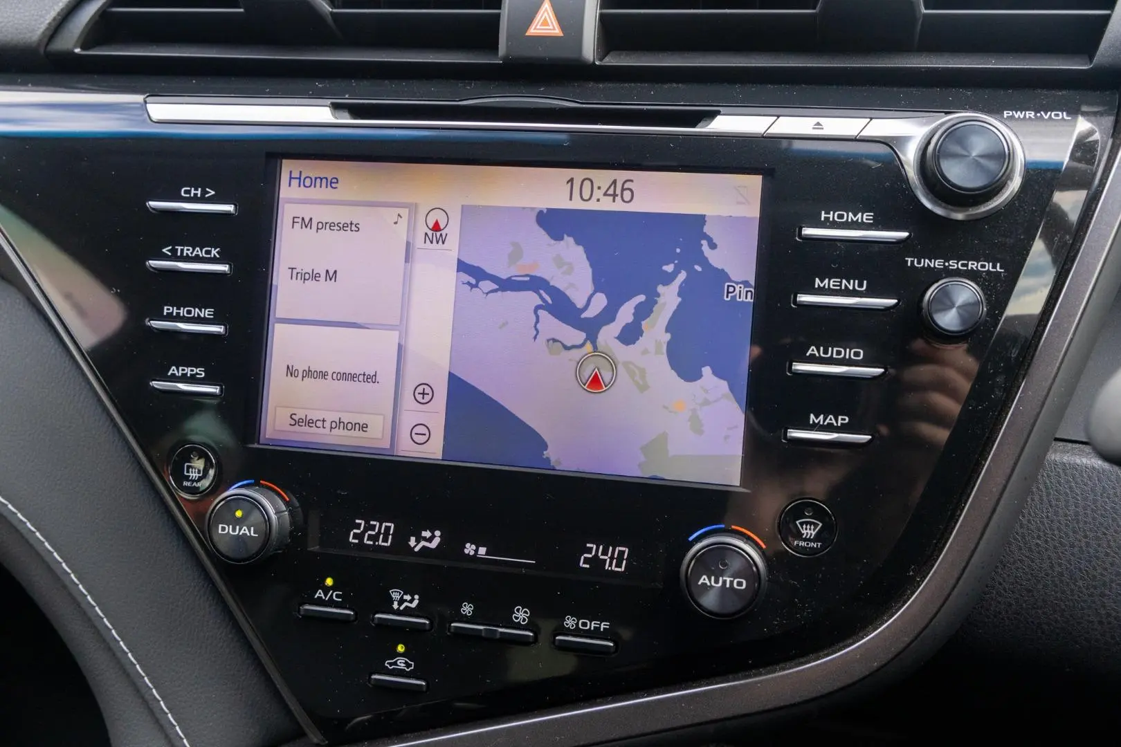 2019 Toyota Camry Gallery Image 14