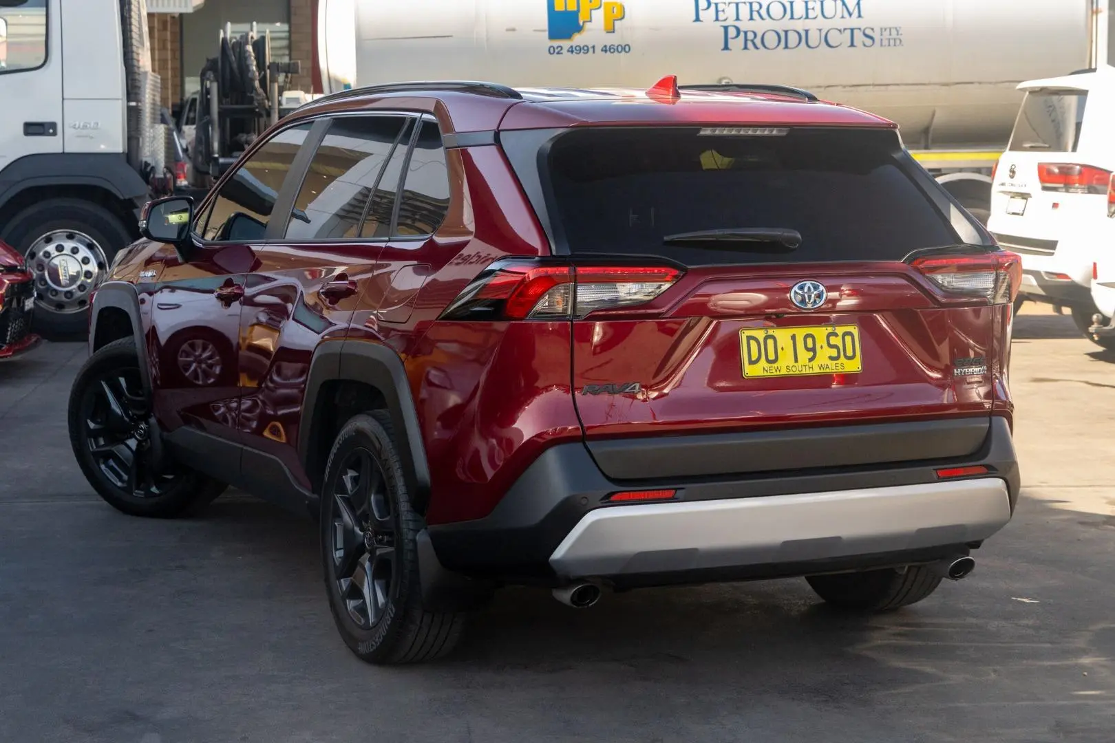 2022 Toyota RAV4 Gallery Image 2