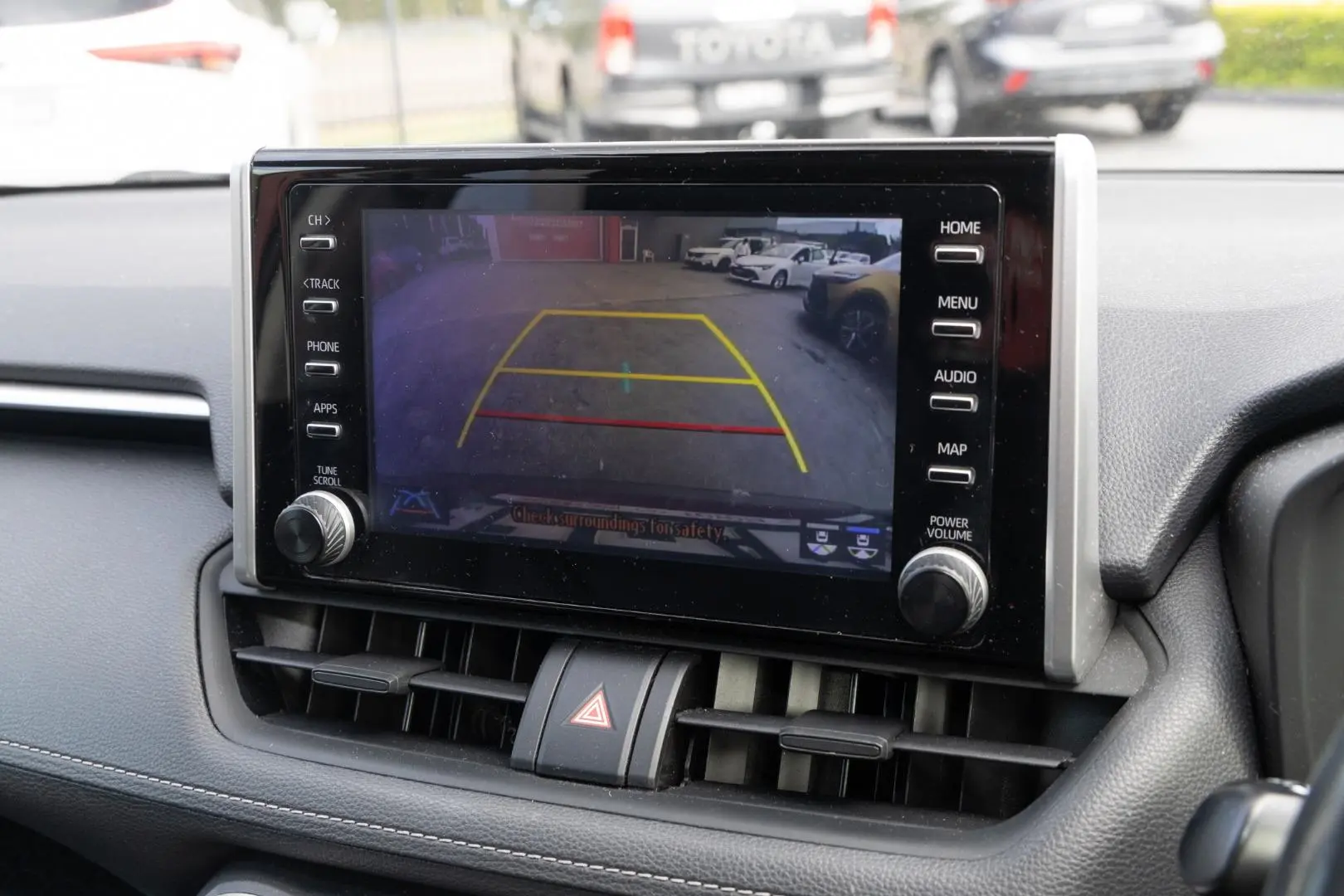 2019 Toyota RAV4 Gallery Image 15