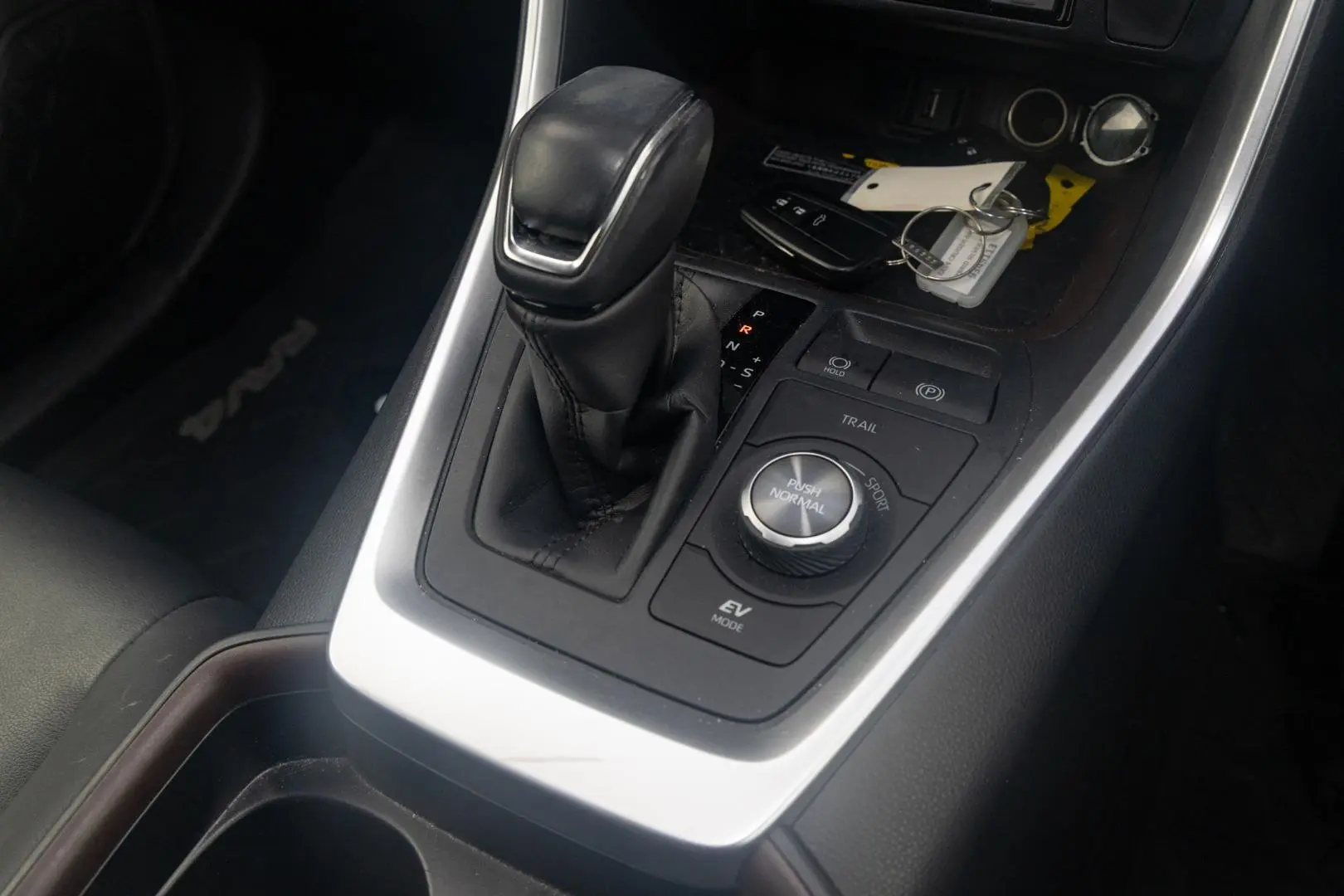 2020 Toyota RAV4 Gallery Image 17