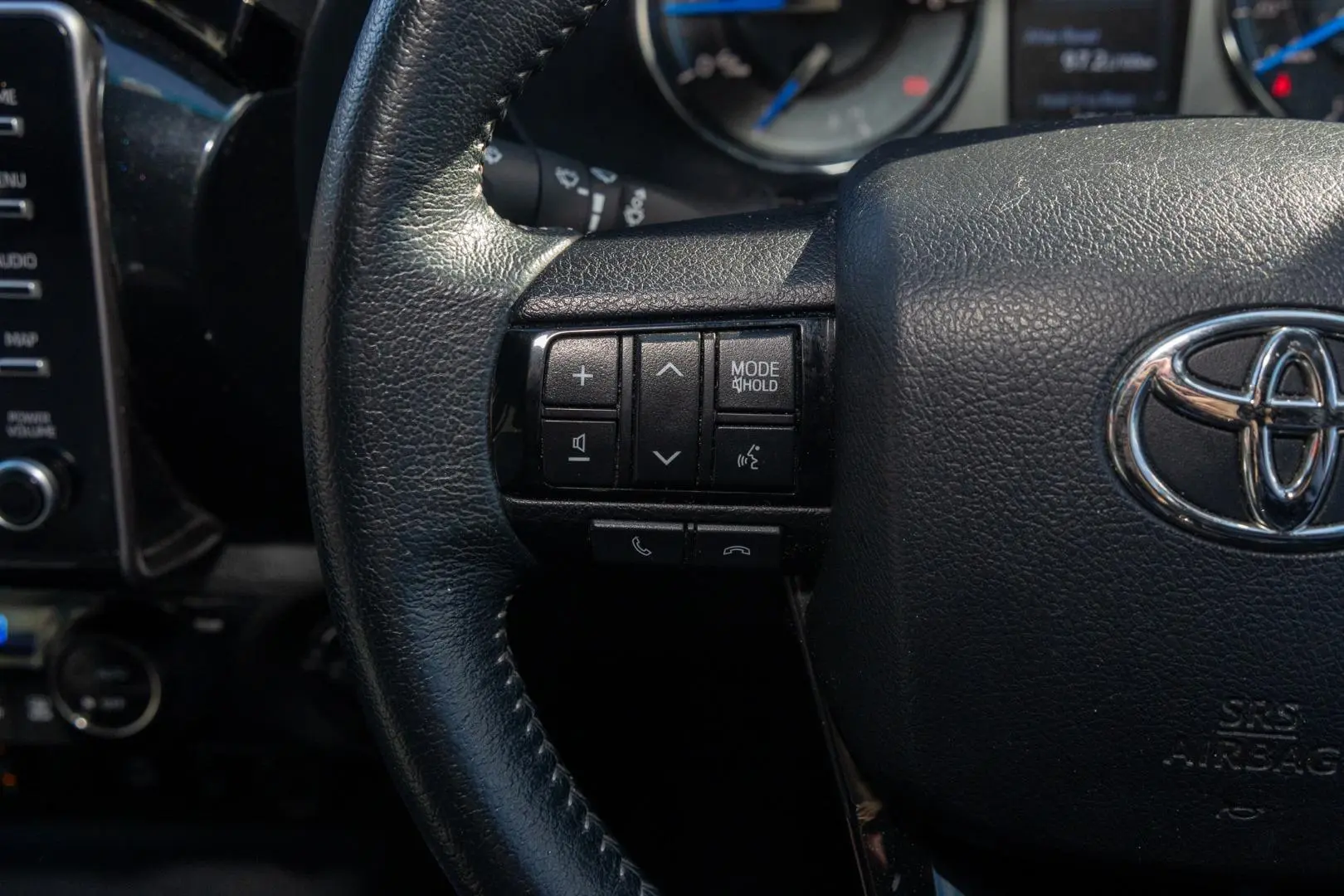 2022 Toyota Hilux Gallery Image 11