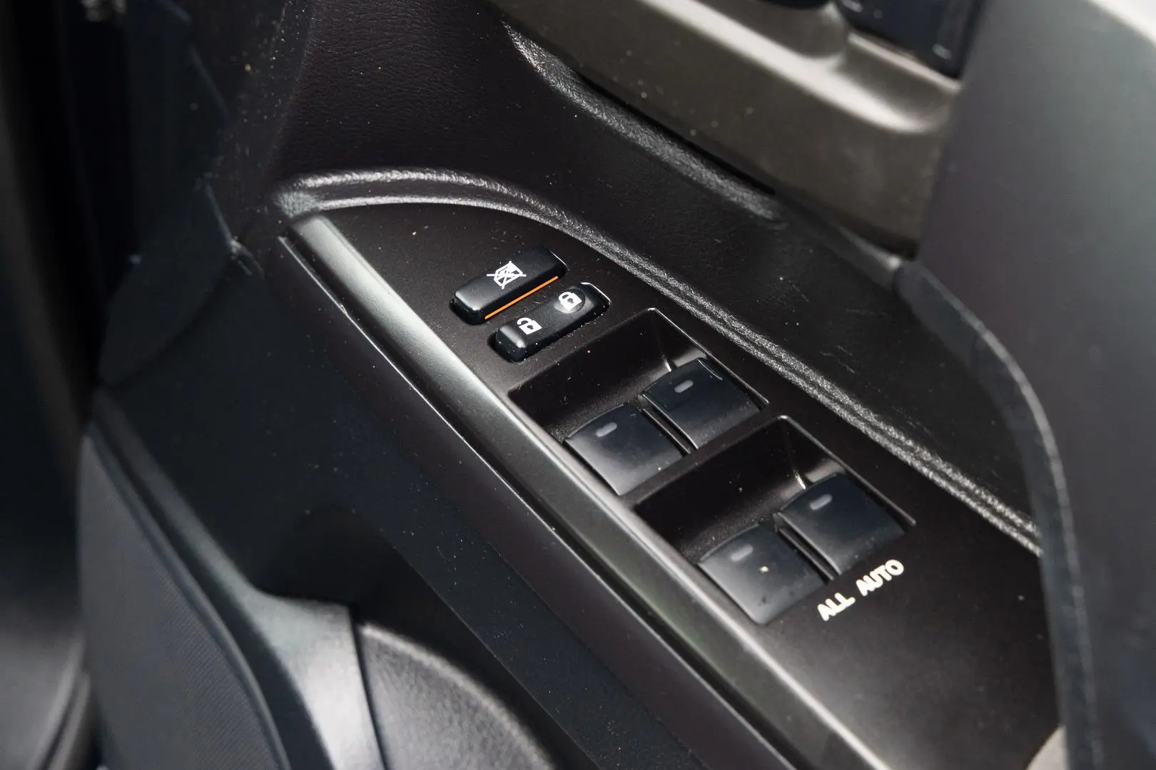 2018 Toyota Landcruiser Gallery Image 18