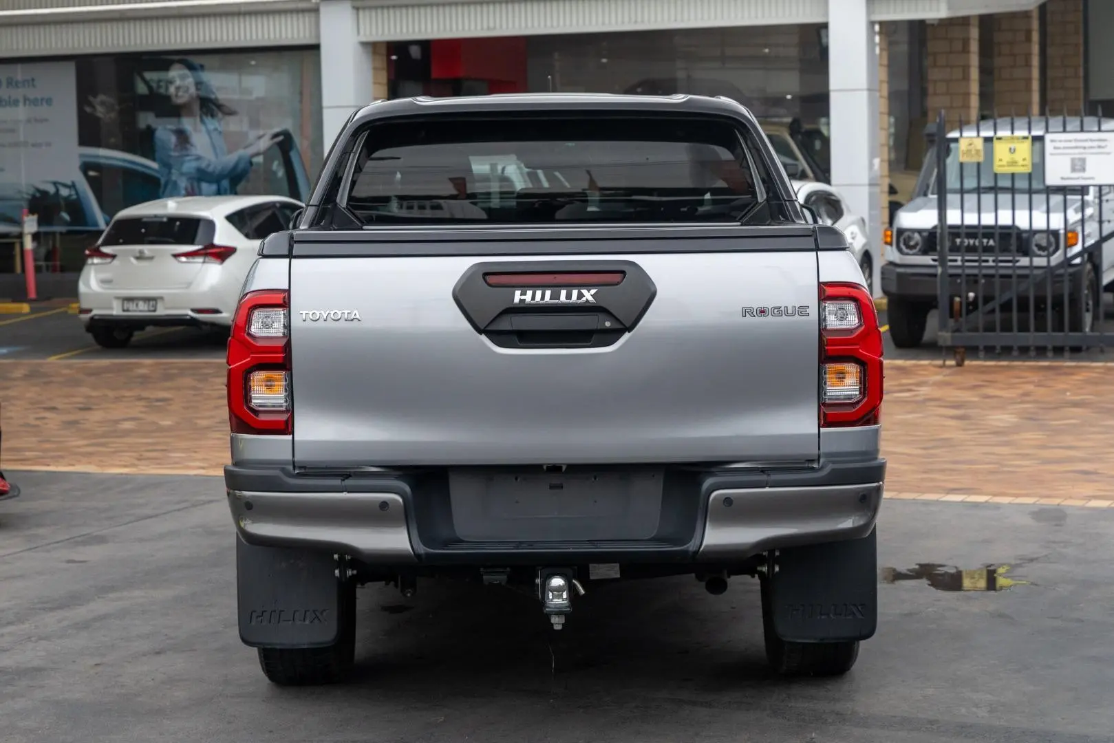 2021 Toyota Hilux Gallery Image 5