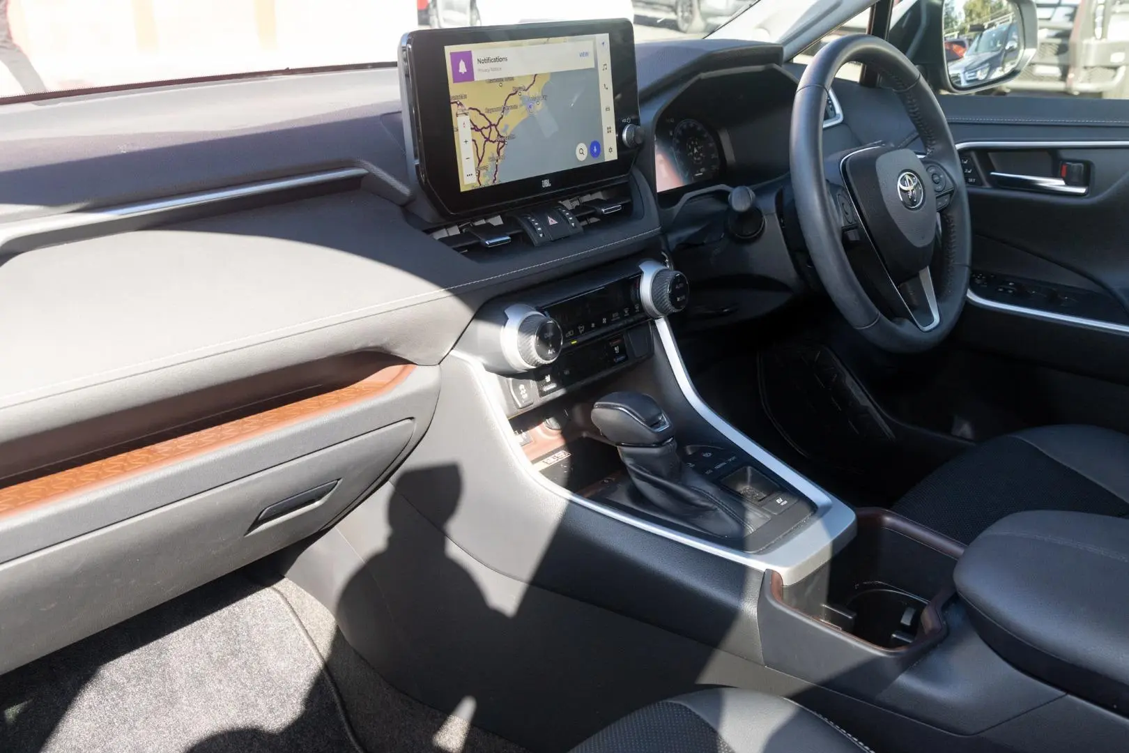 2024 Toyota RAV4 Gallery Image 8