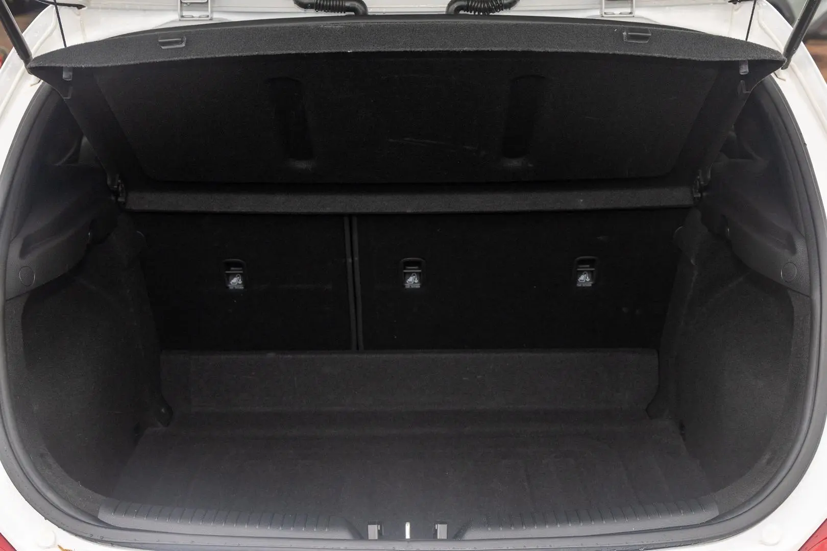 2019 Hyundai i30 Gallery Image 19