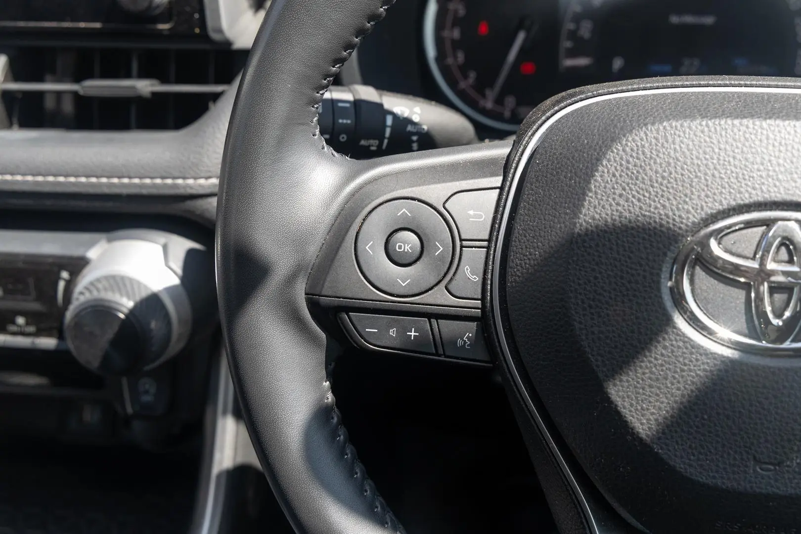 2023 Toyota RAV4 Gallery Image 11