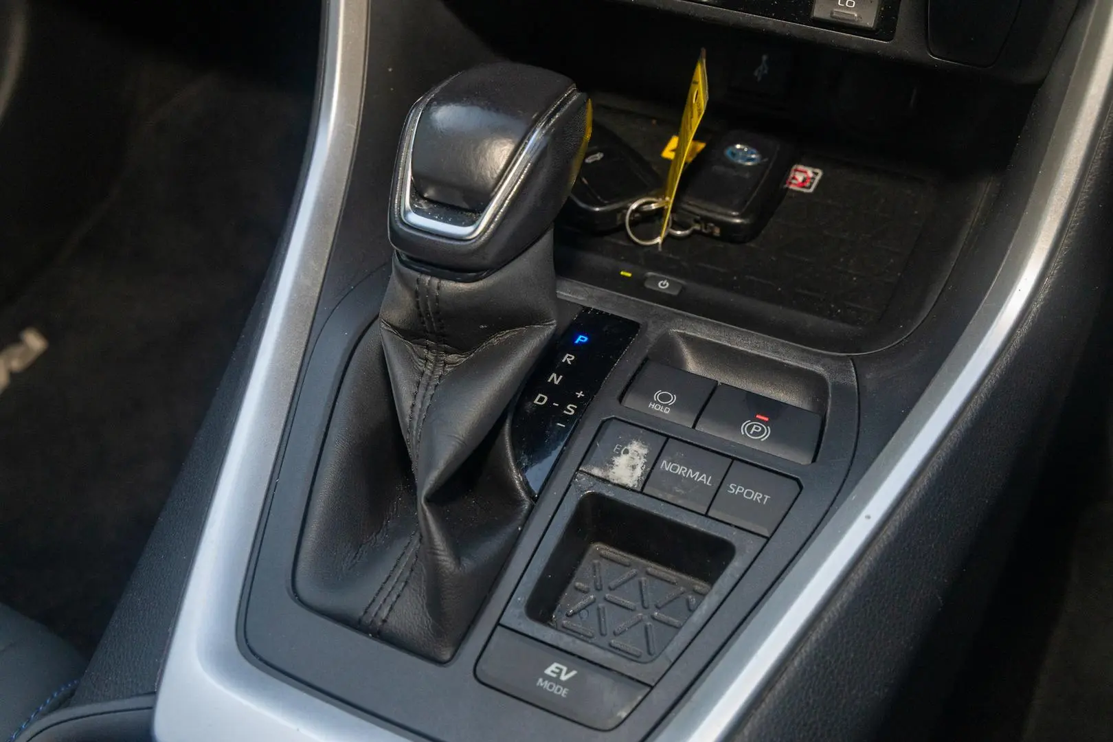 2022 Toyota RAV4 Gallery Image 17