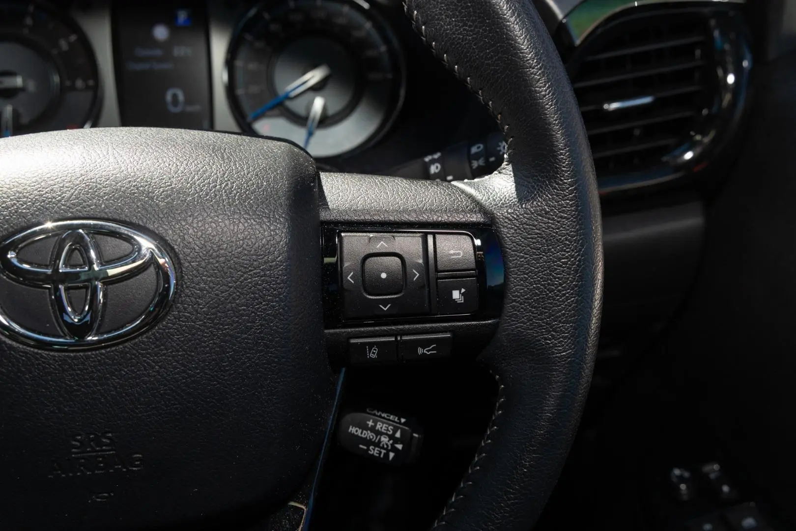 2024 Toyota Hilux Gallery Image 12