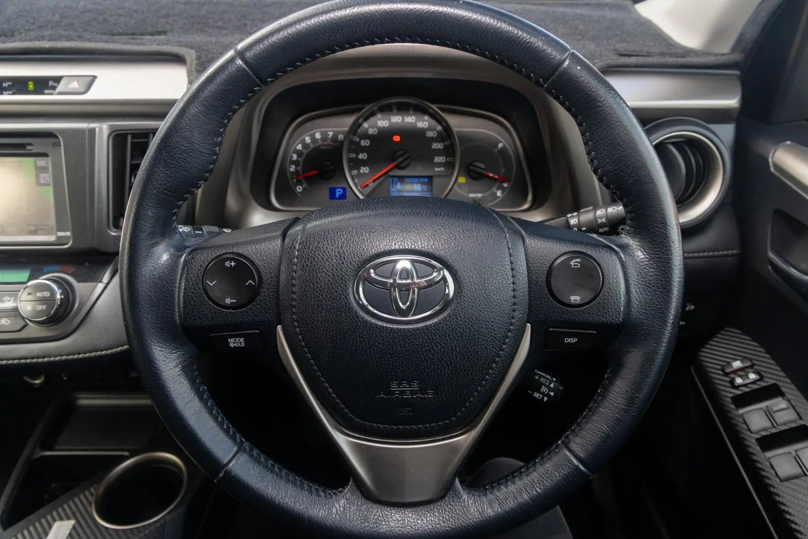 2013 Toyota RAV4 Gallery Image 10