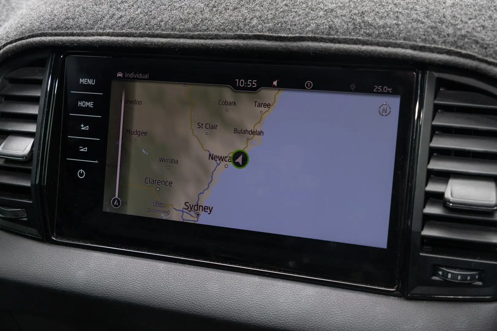 2020 SKODA Karoq Gallery Image 14