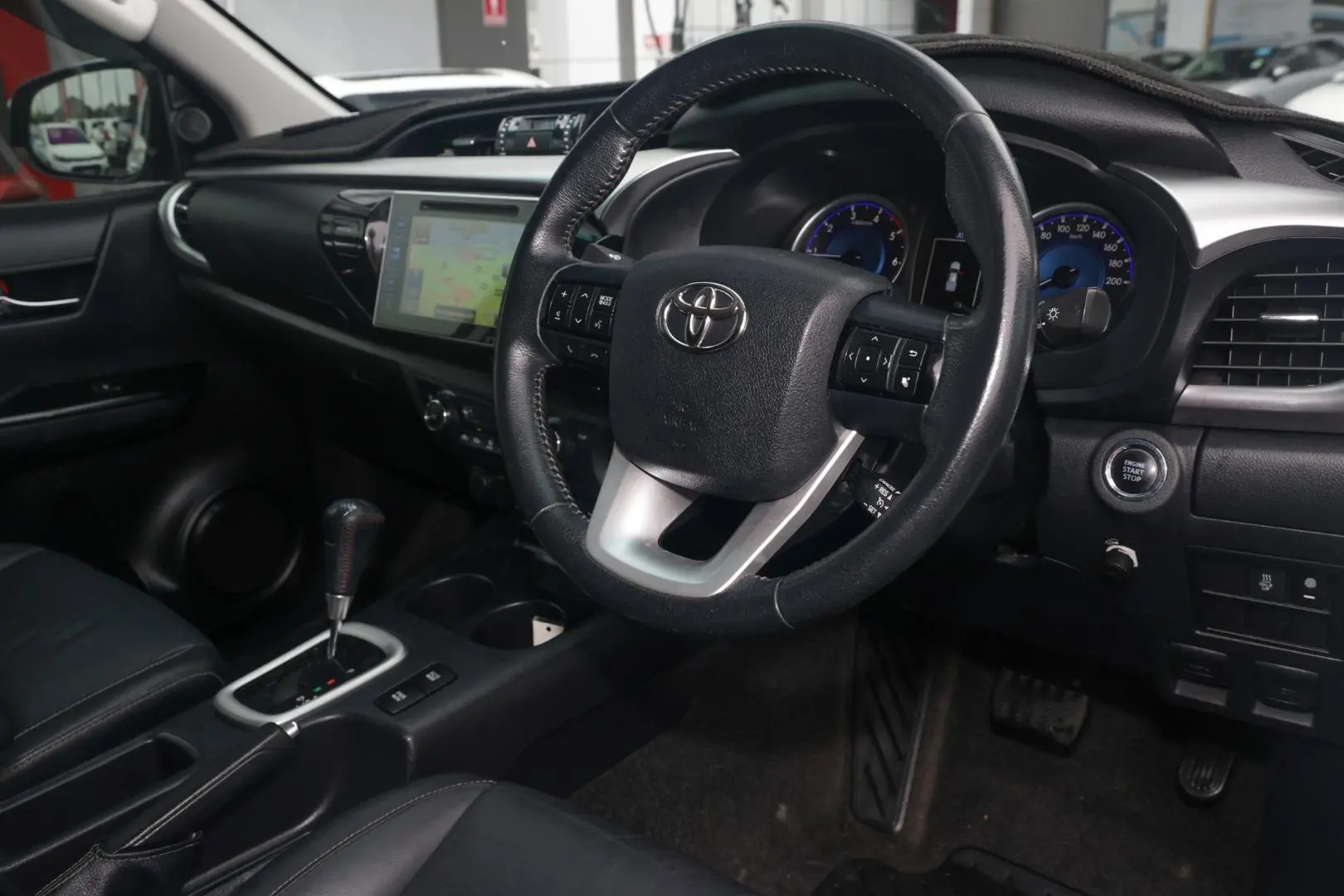 2018 Toyota Hilux Gallery Image 7