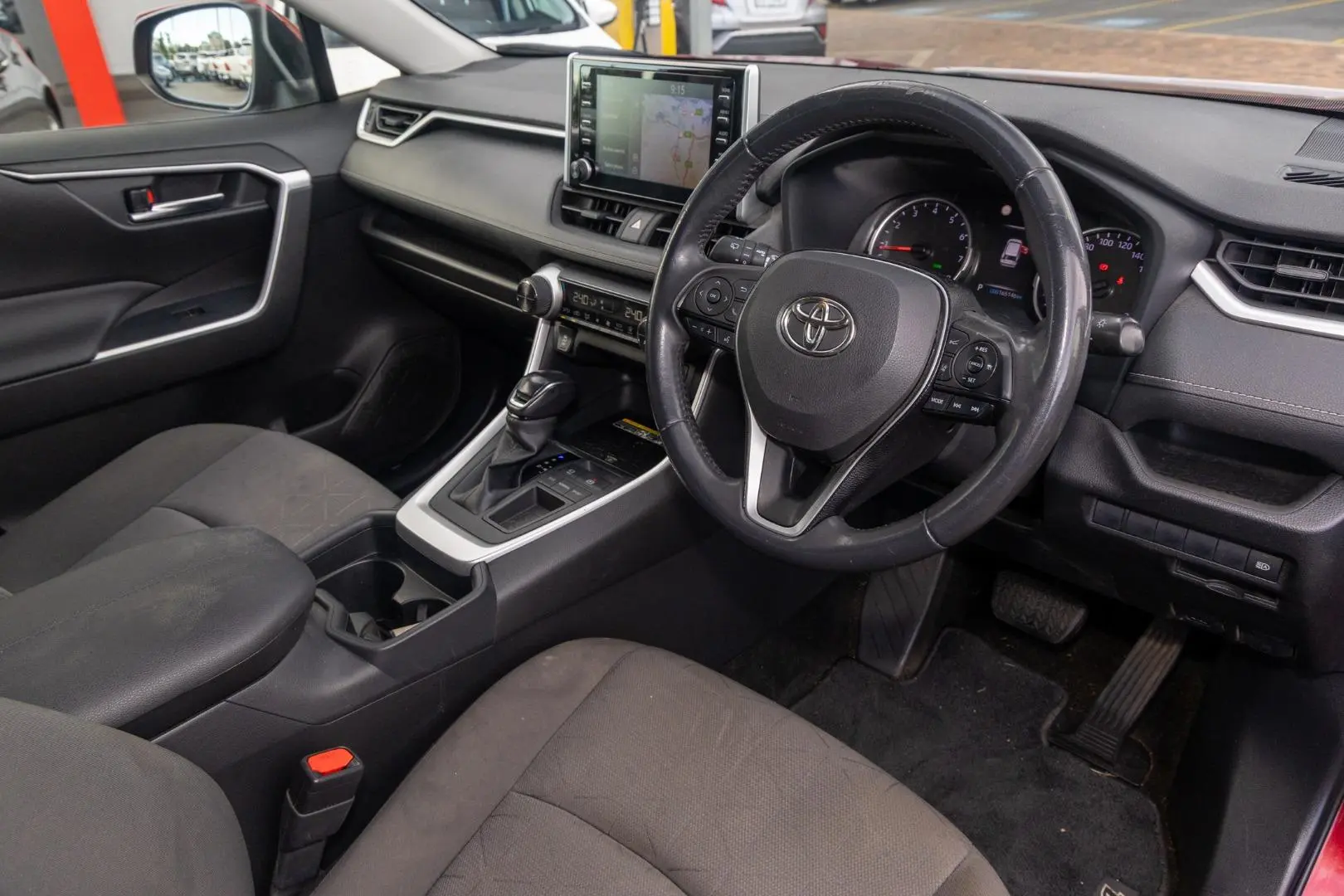 2020 Toyota RAV4 Gallery Image 7