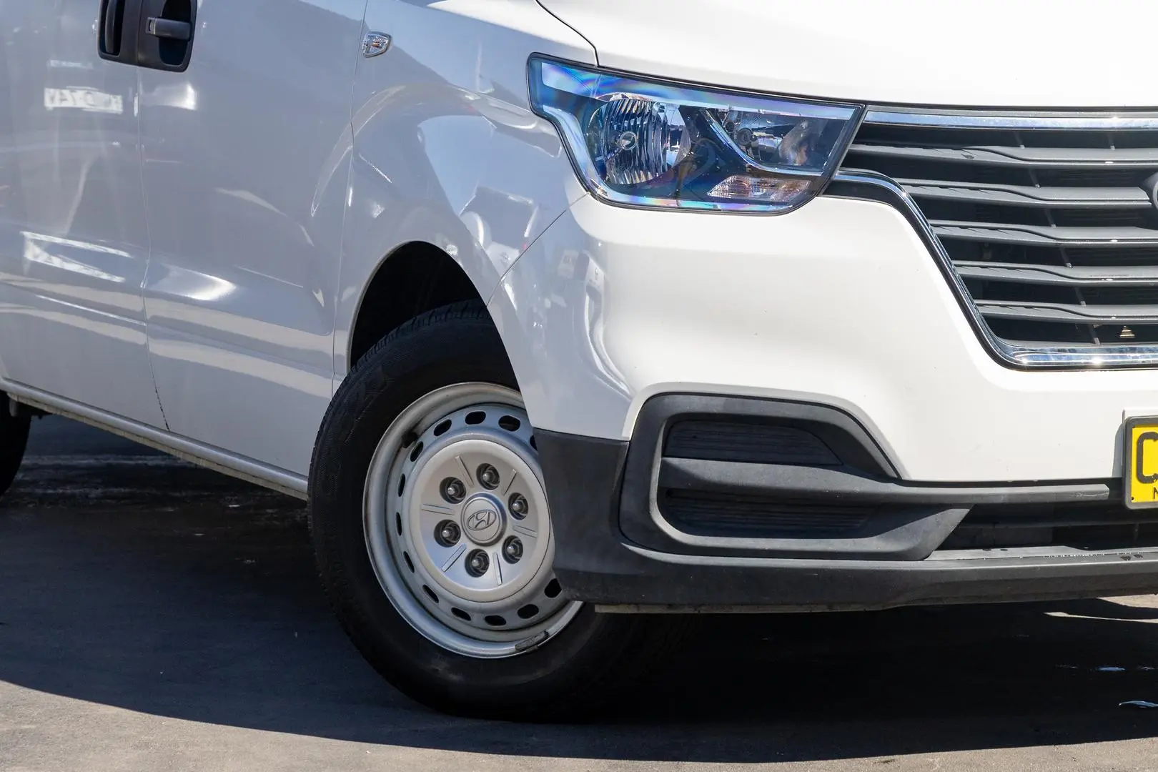 2020 Hyundai iLoad Gallery Image 6